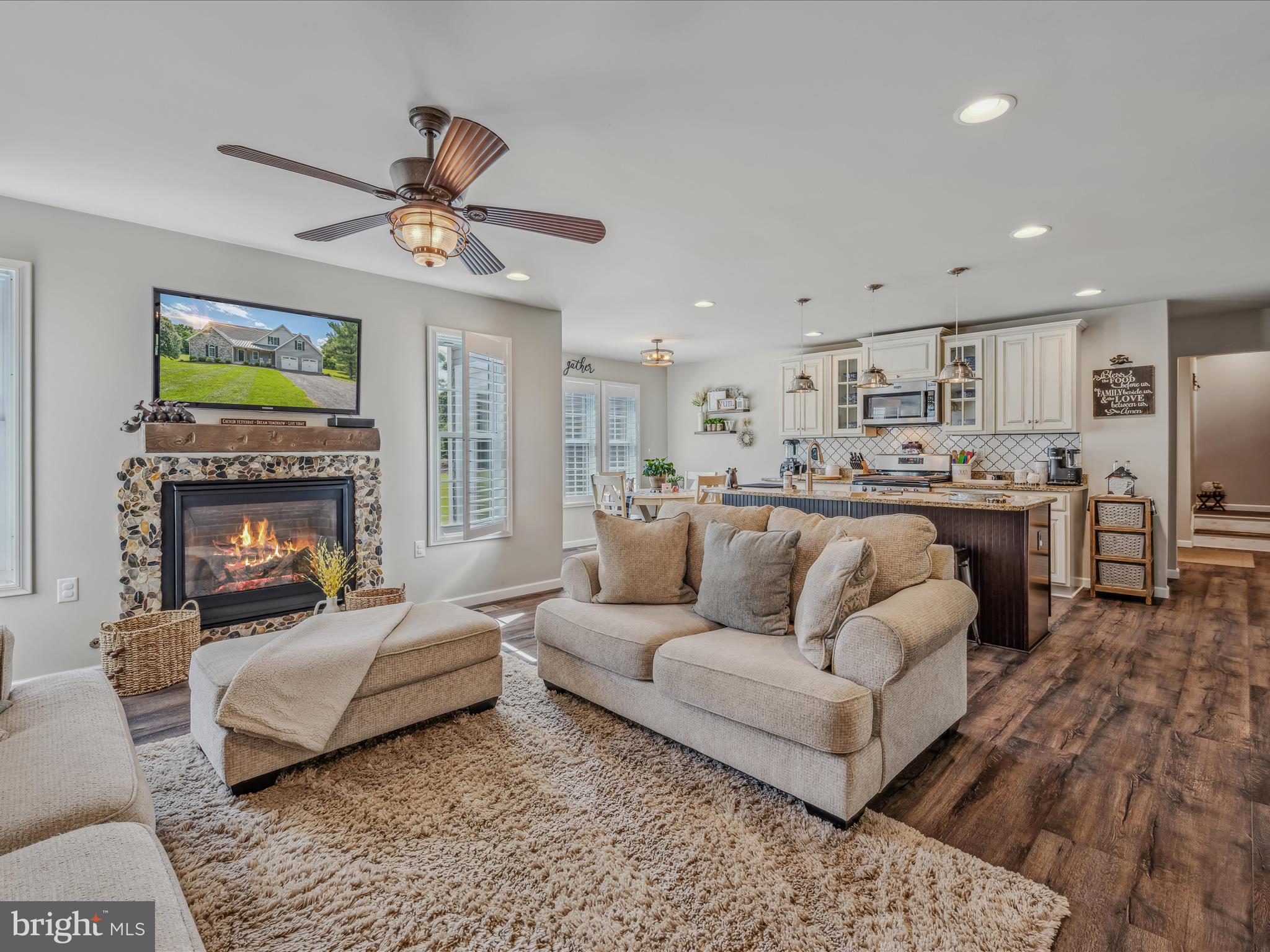 DOGWOOD MANOR - Residential