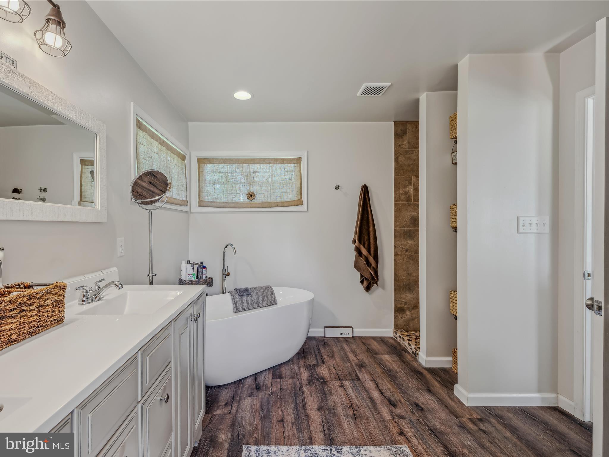 DOGWOOD MANOR - Residential