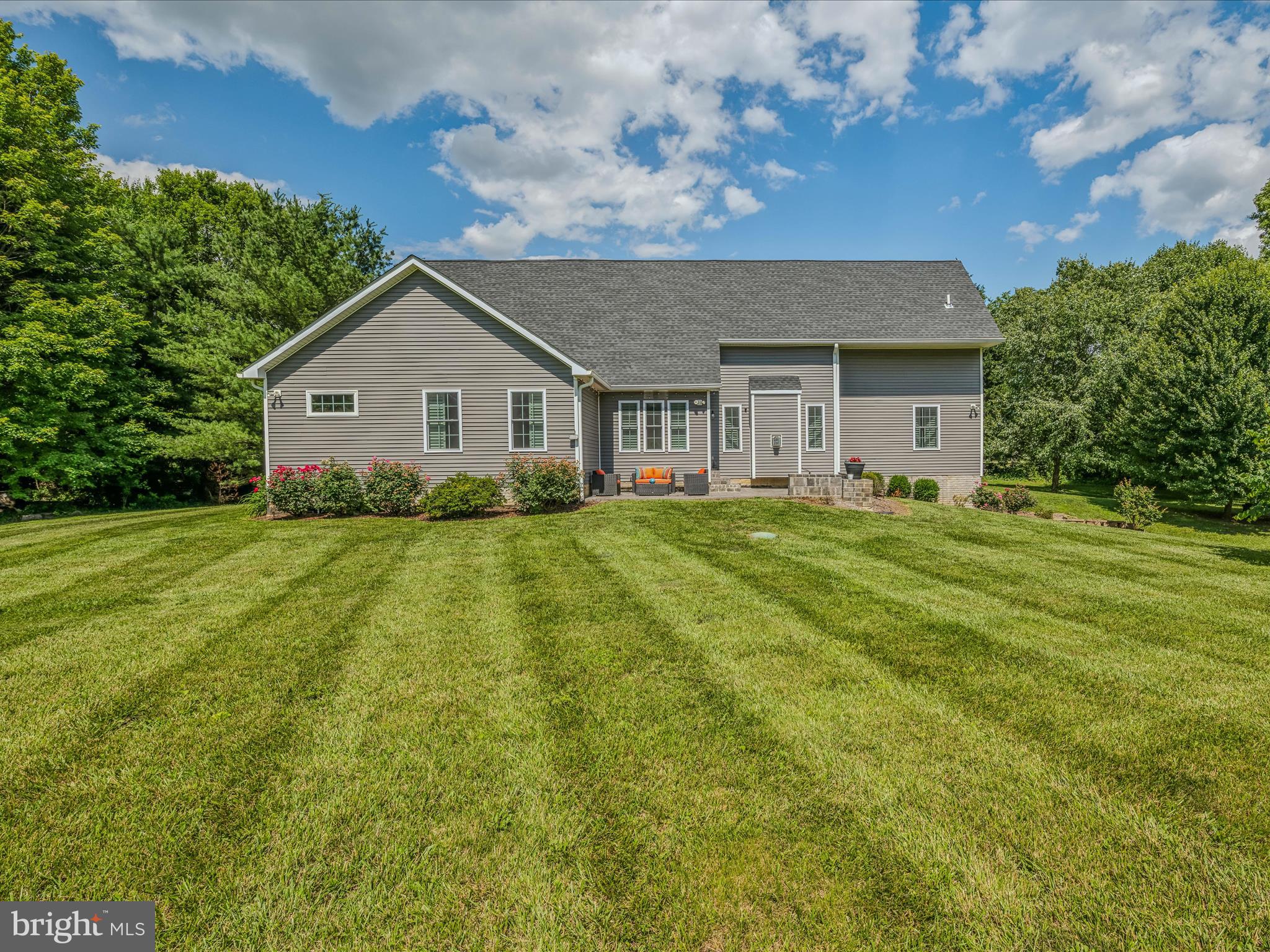 DOGWOOD MANOR - Residential