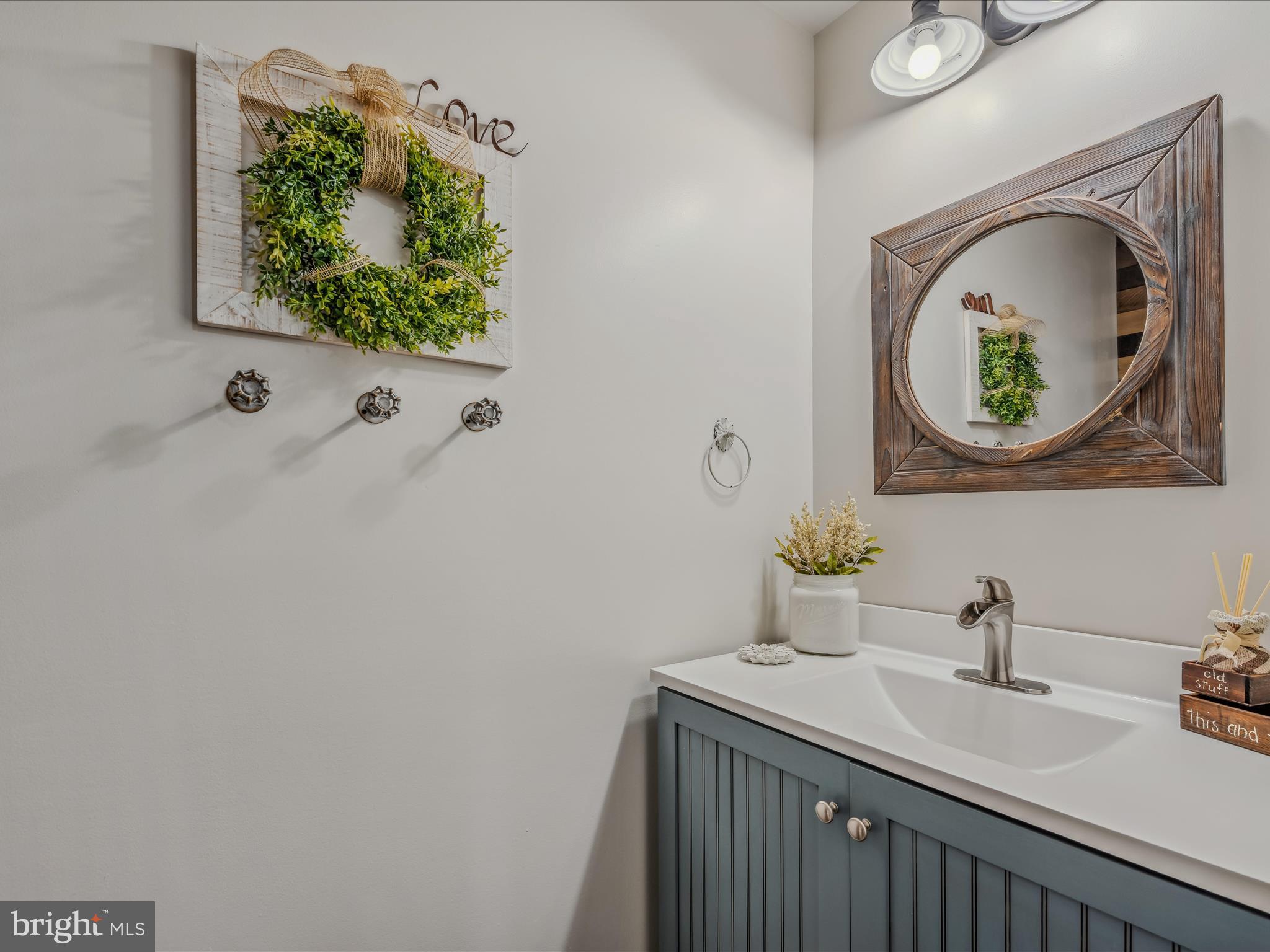 DOGWOOD MANOR - Residential