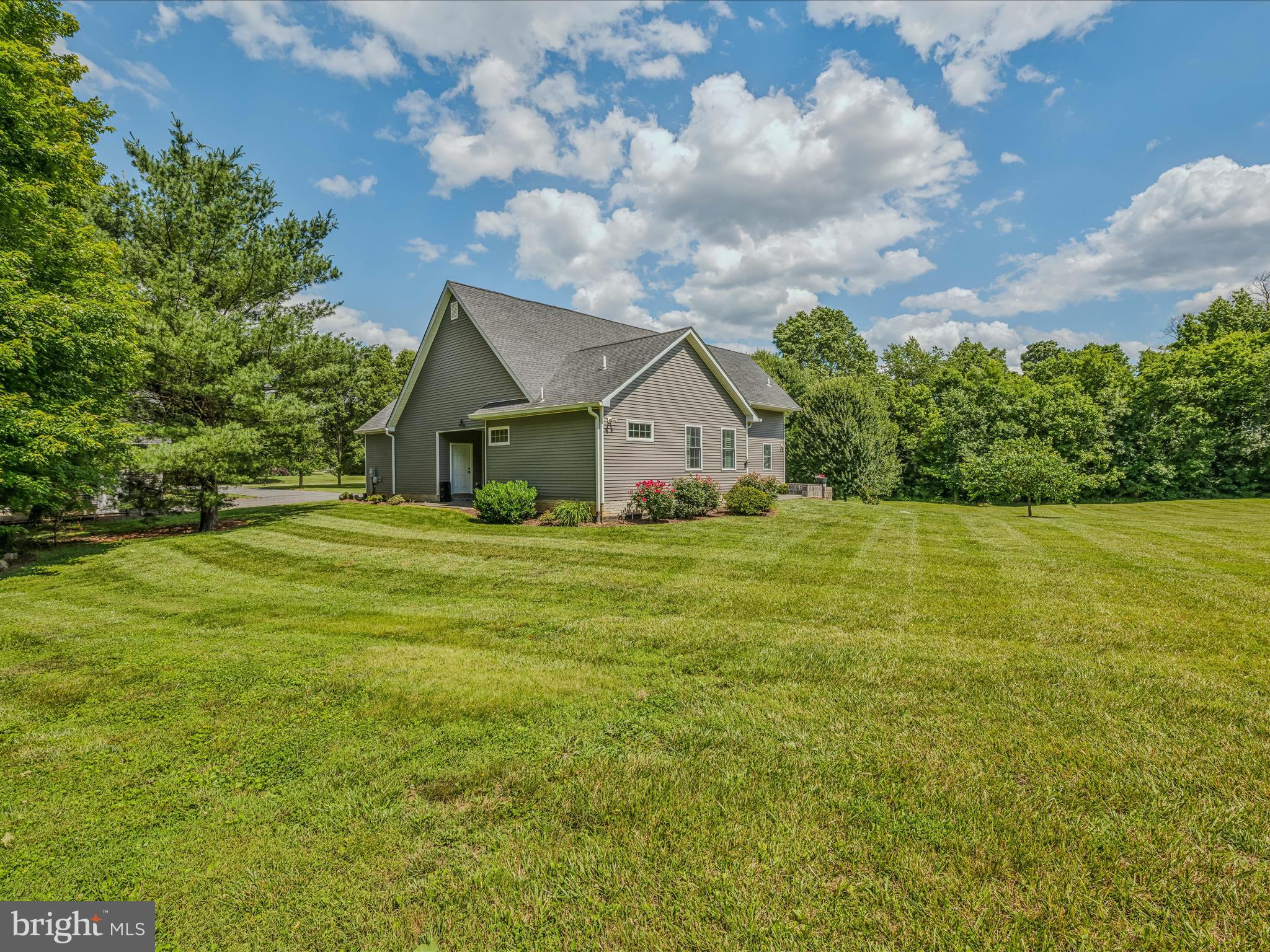 DOGWOOD MANOR - Residential