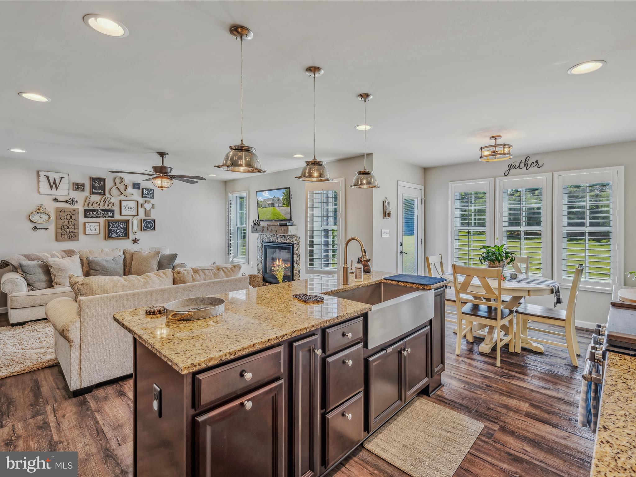 DOGWOOD MANOR - Residential