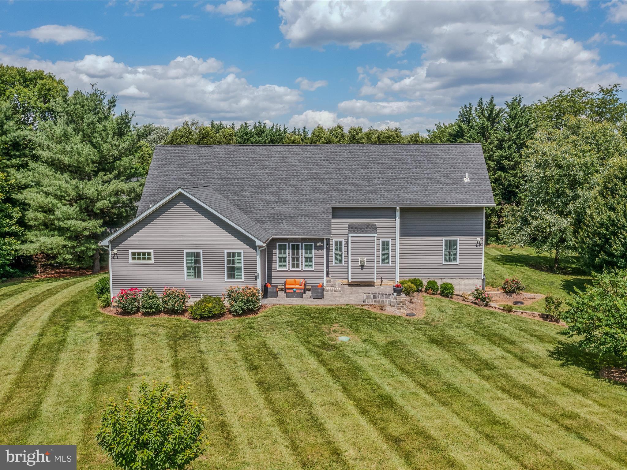 DOGWOOD MANOR - Residential