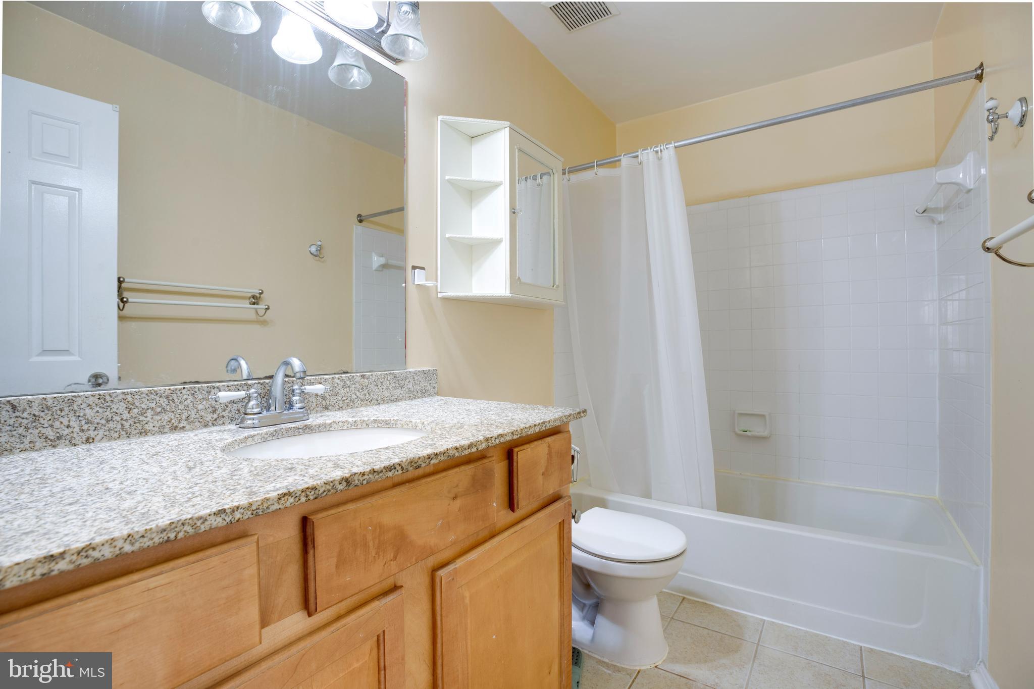 FOUR WINDS AT OAKTON - Residential