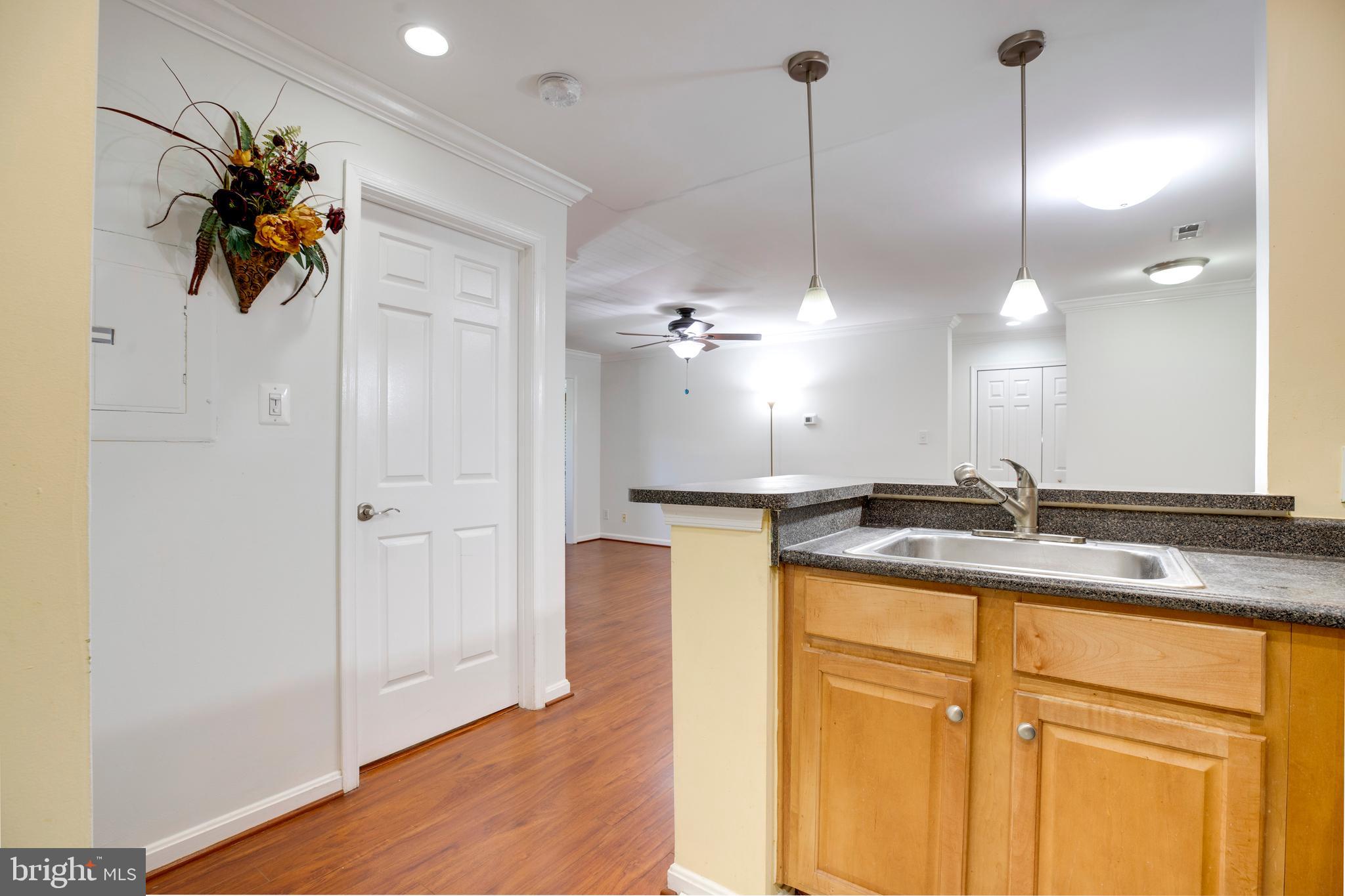 FOUR WINDS AT OAKTON - Residential