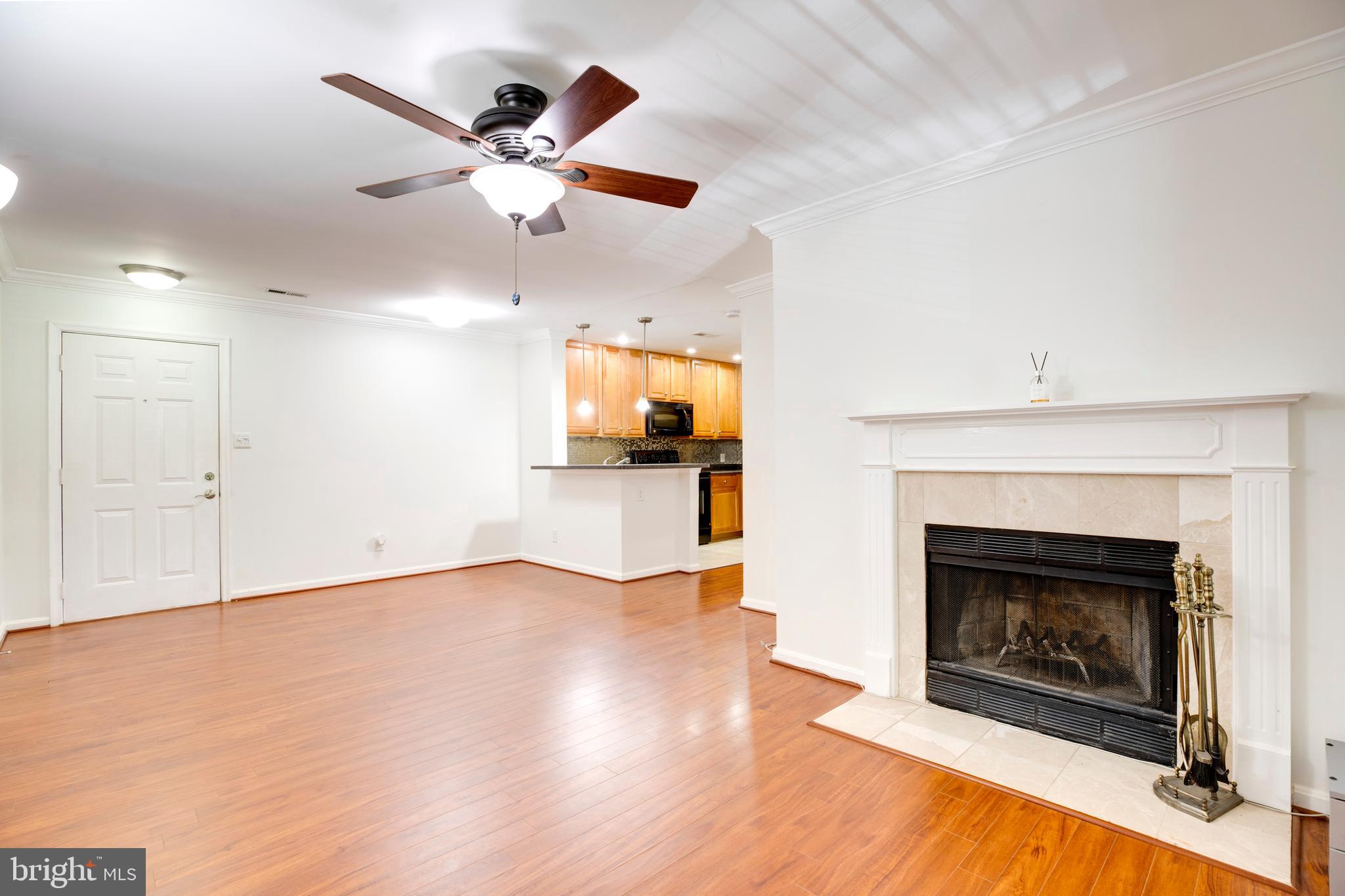 FOUR WINDS AT OAKTON - Residential