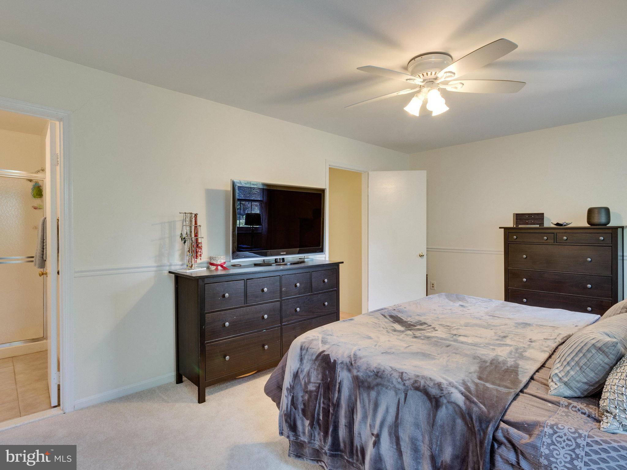 LAKEPOINTE - Residential