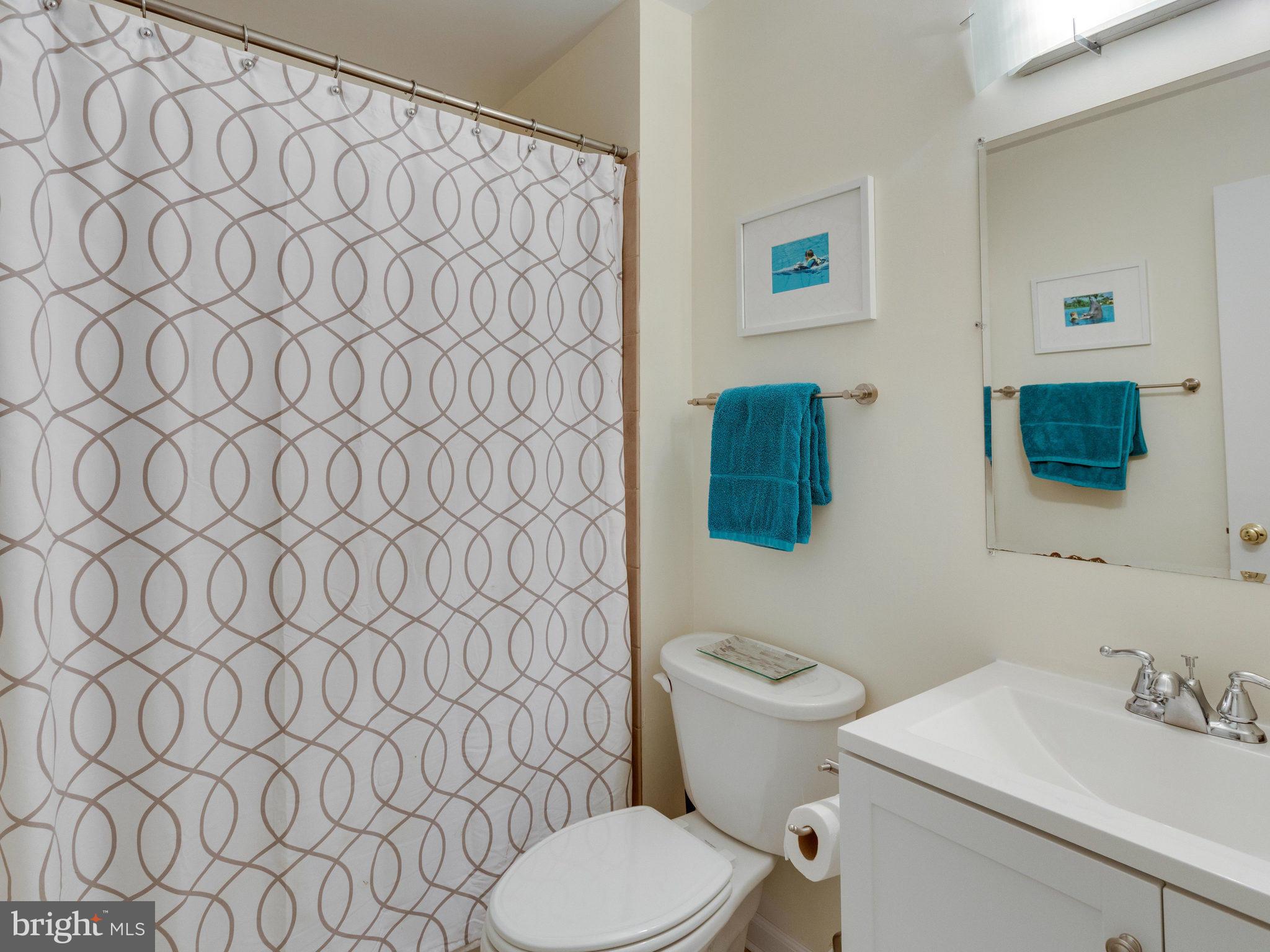 LAKEPOINTE - Residential