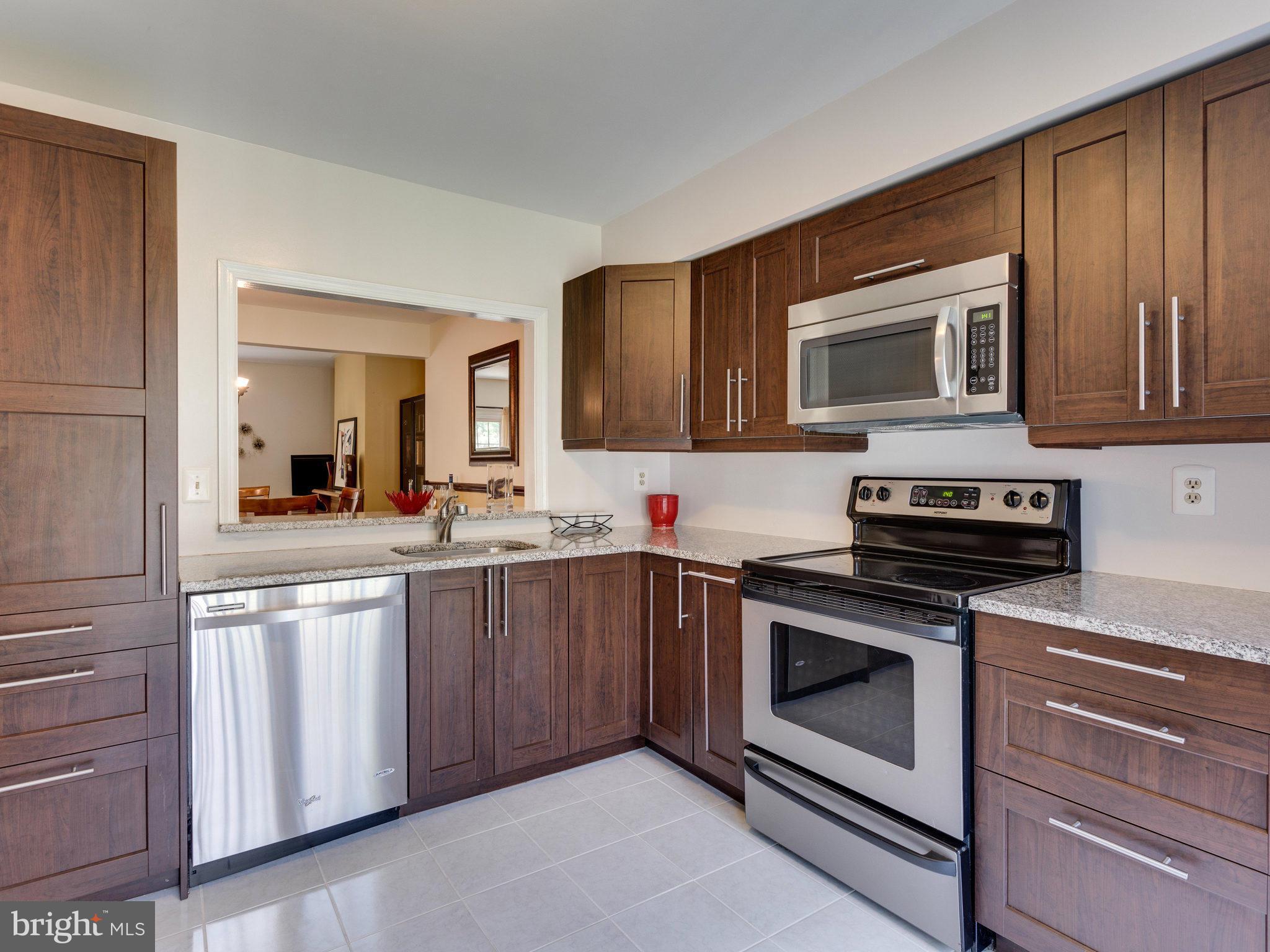 LAKEPOINTE - Residential