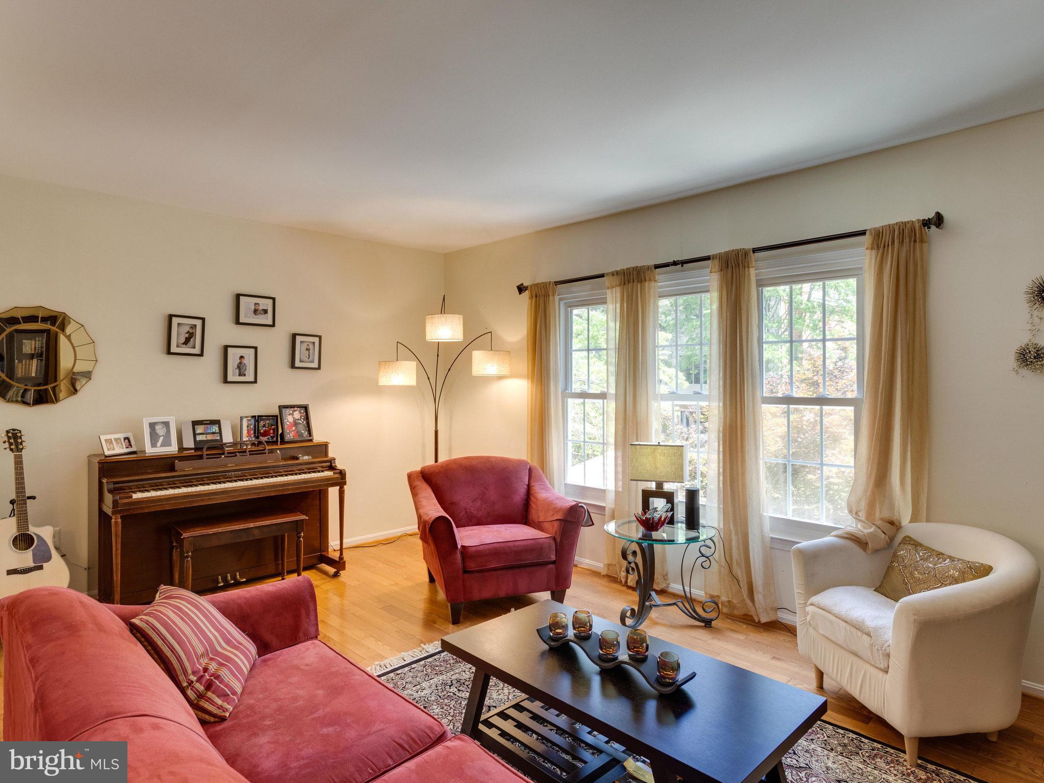 LAKEPOINTE - Residential