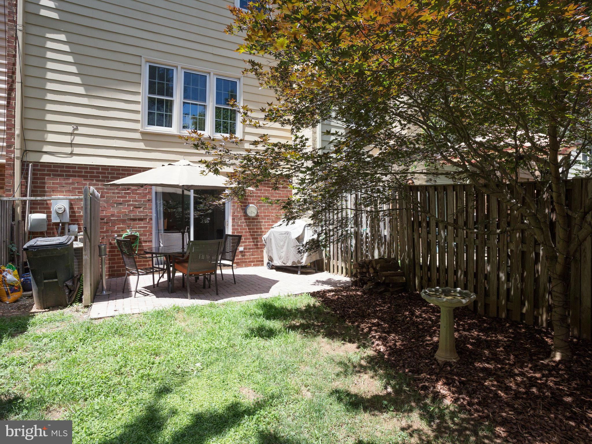 LAKEPOINTE - Residential