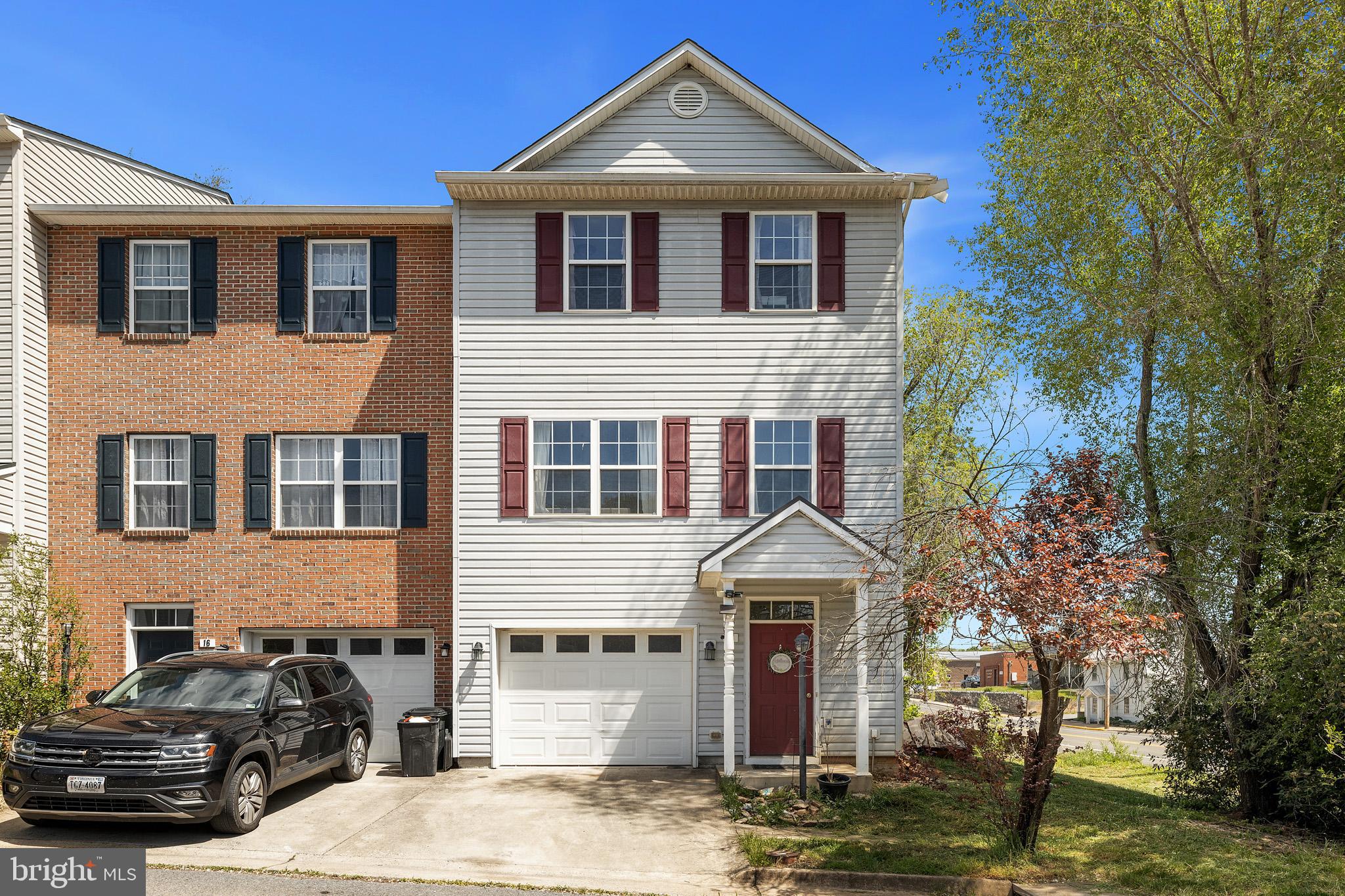 TOMS BROOK CREEK - Residential