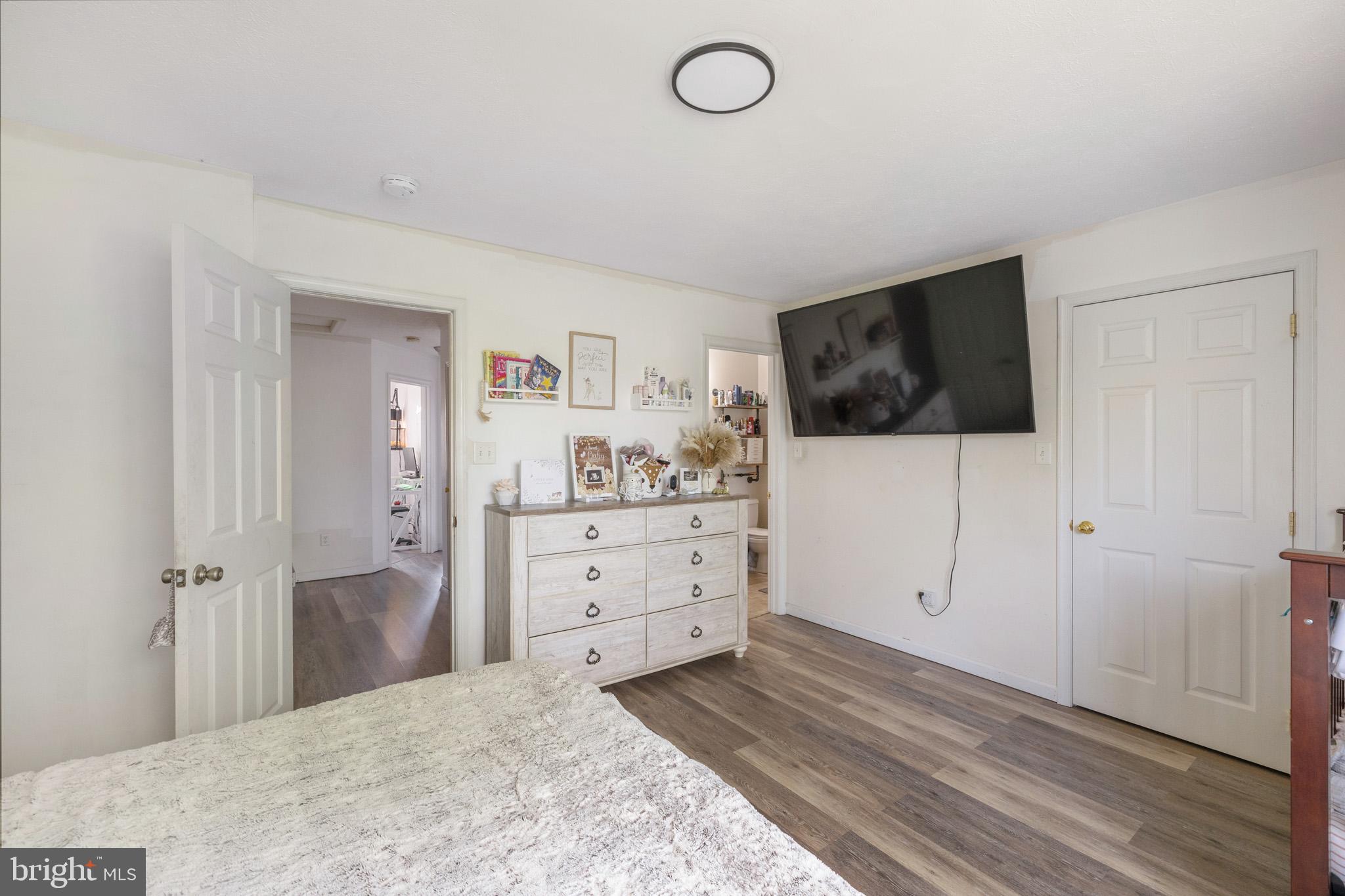 TOMS BROOK CREEK - Residential