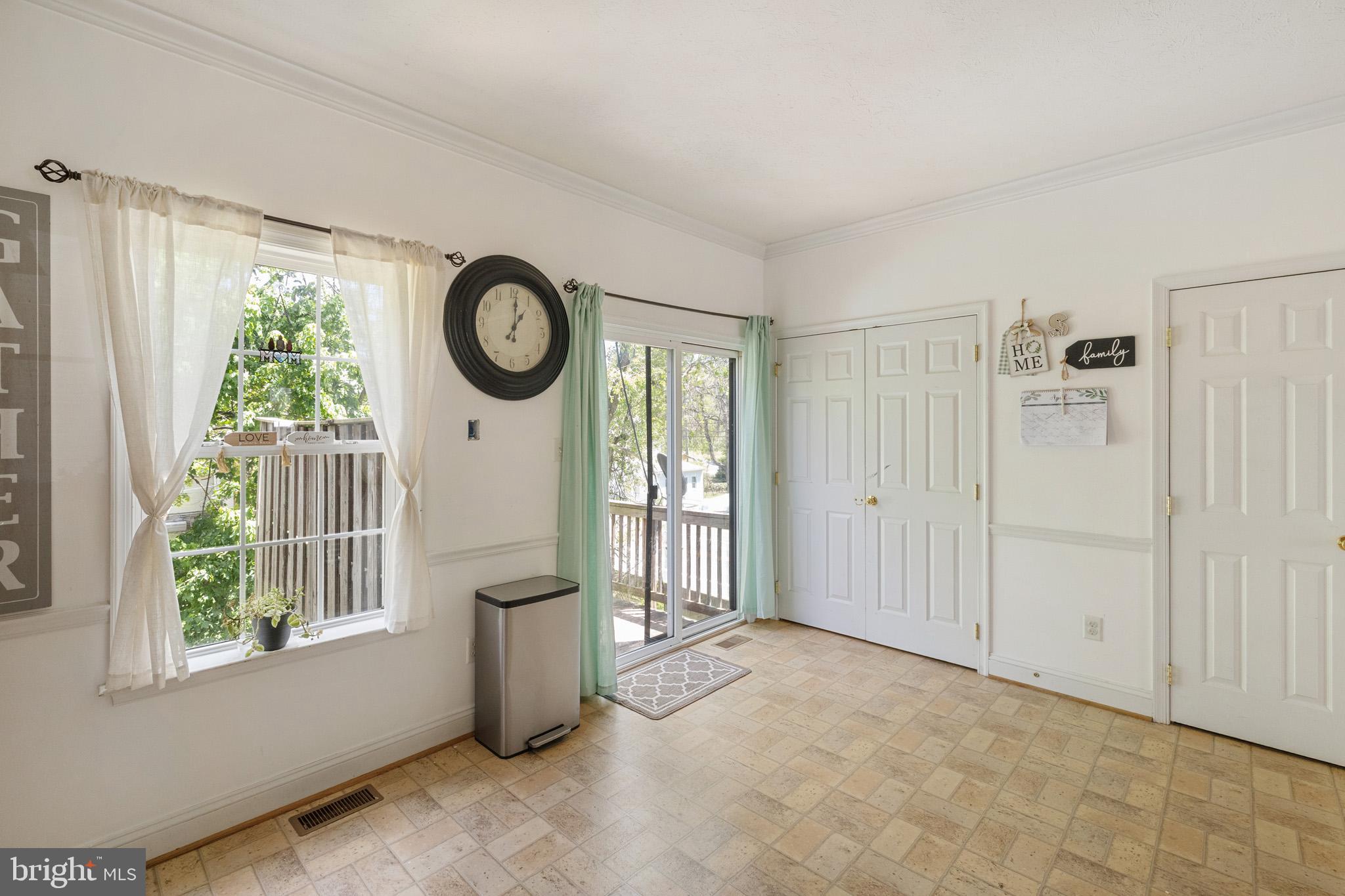 TOMS BROOK CREEK - Residential