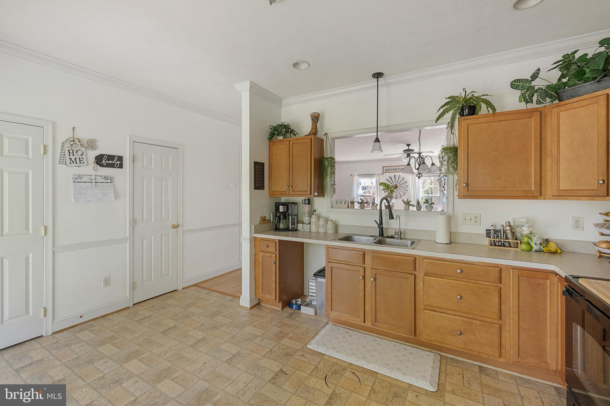 TOMS BROOK CREEK - Residential