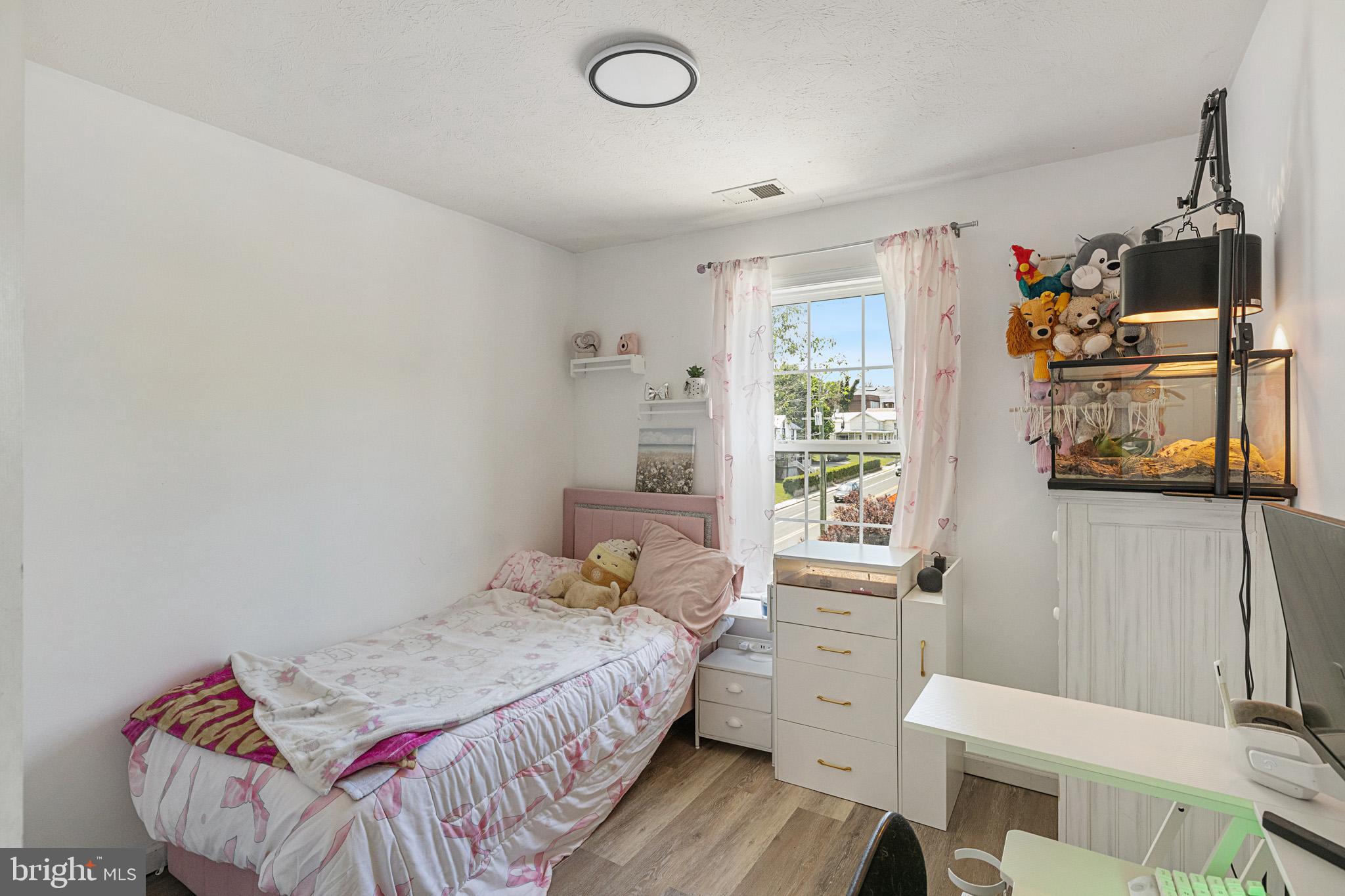 TOMS BROOK CREEK - Residential