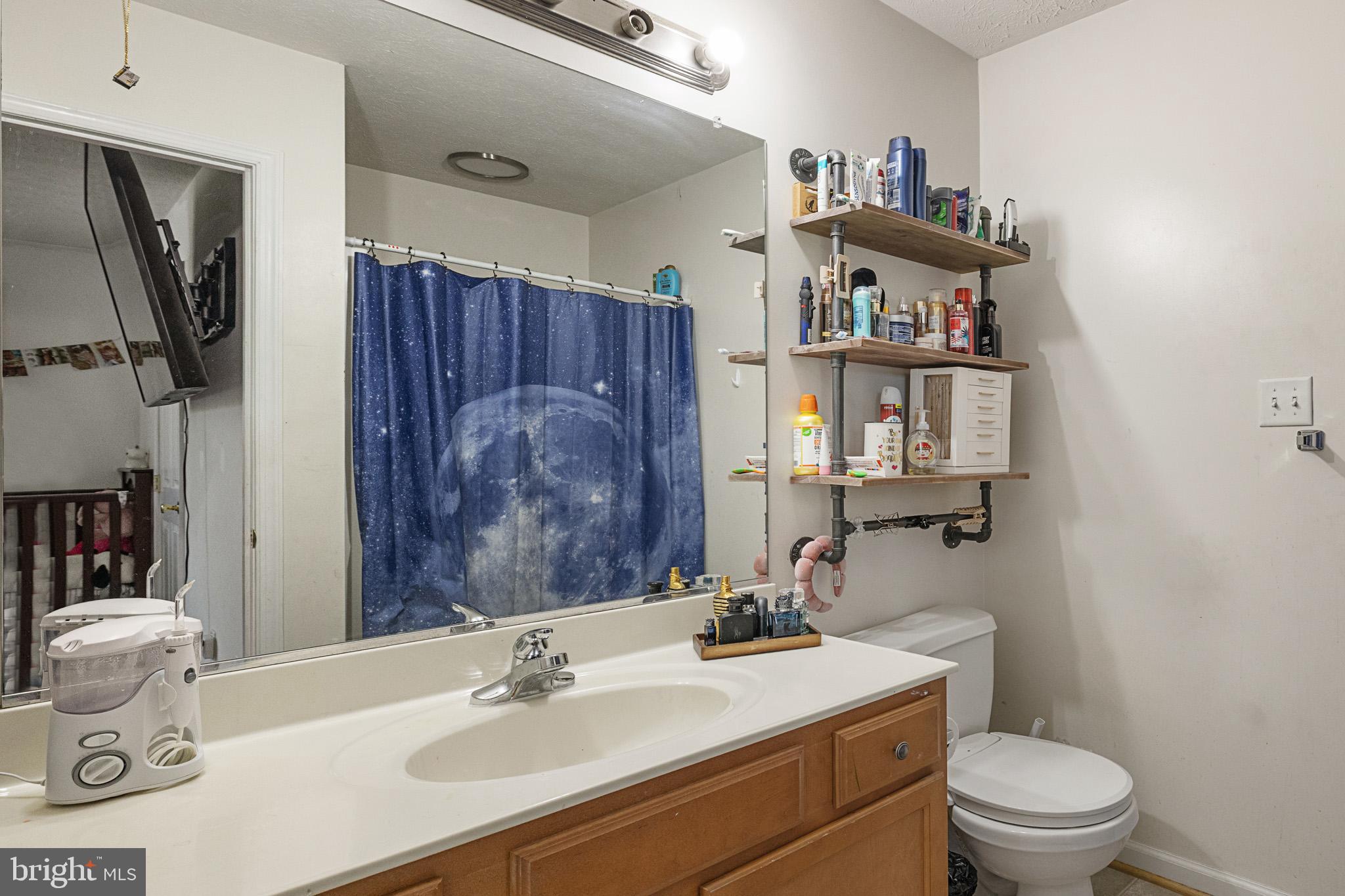 TOMS BROOK CREEK - Residential