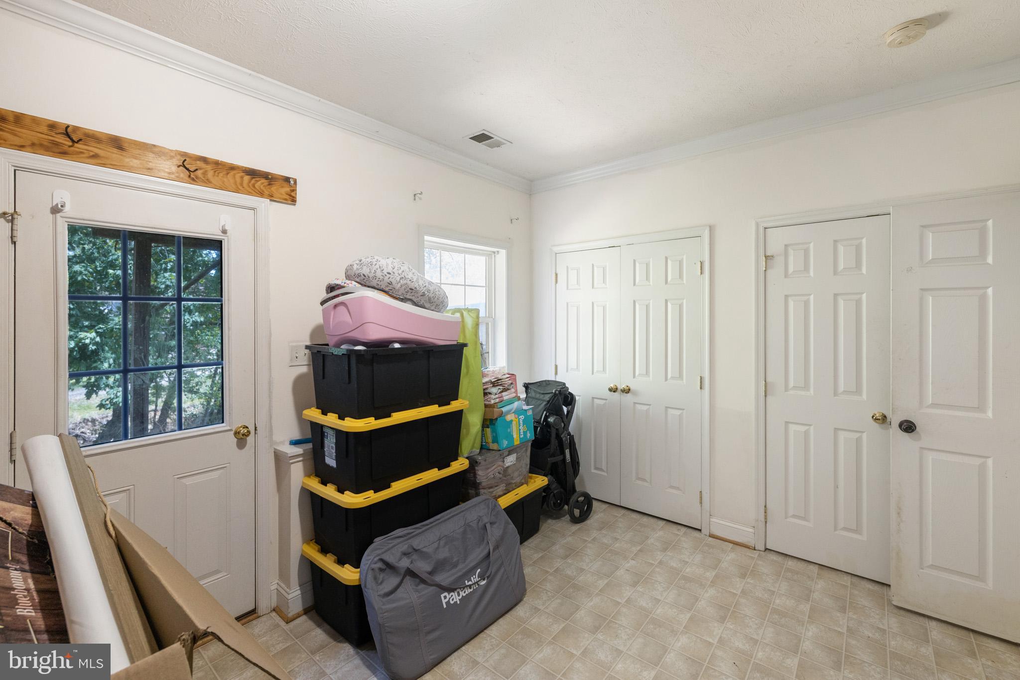 TOMS BROOK CREEK - Residential