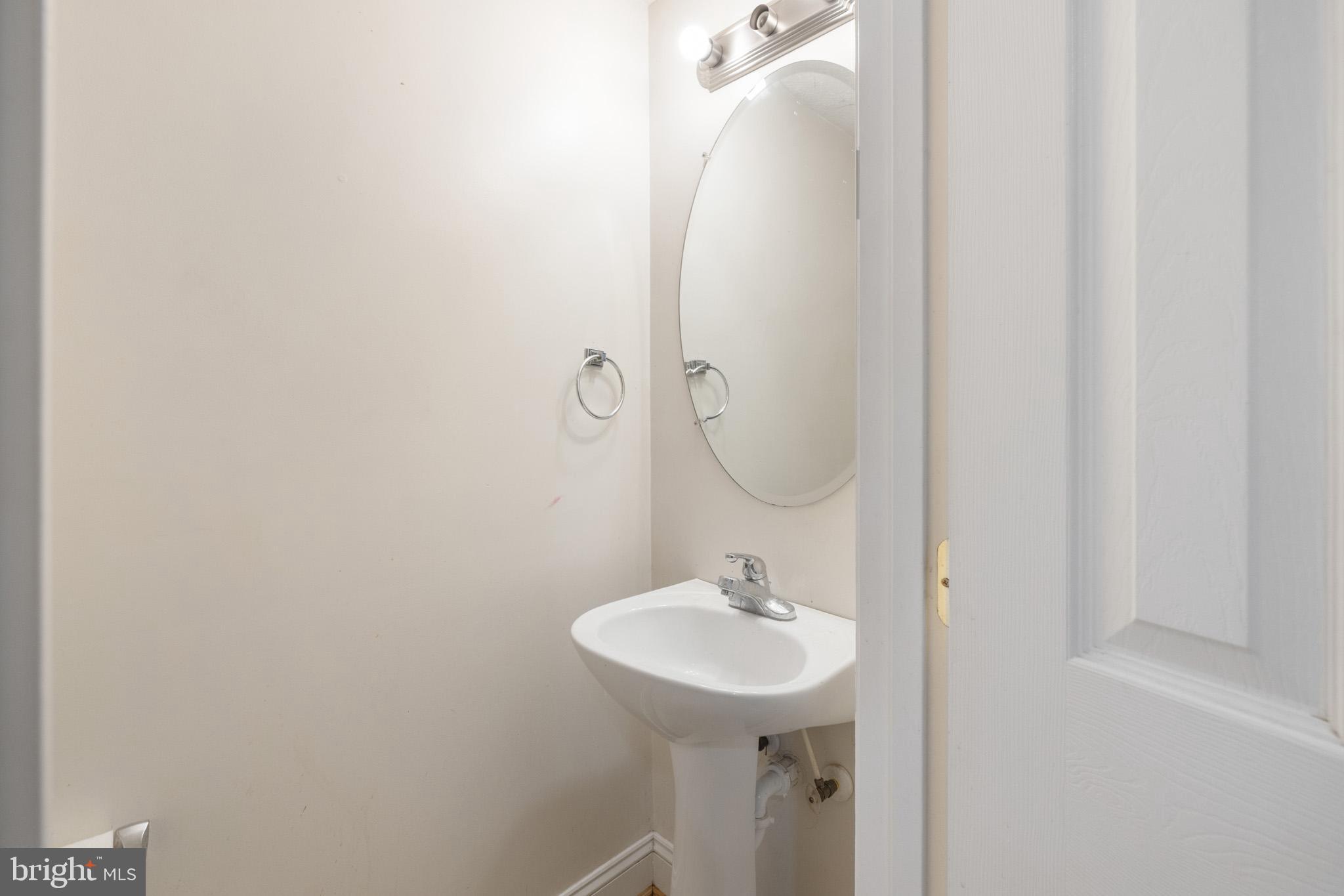 TOMS BROOK CREEK - Residential