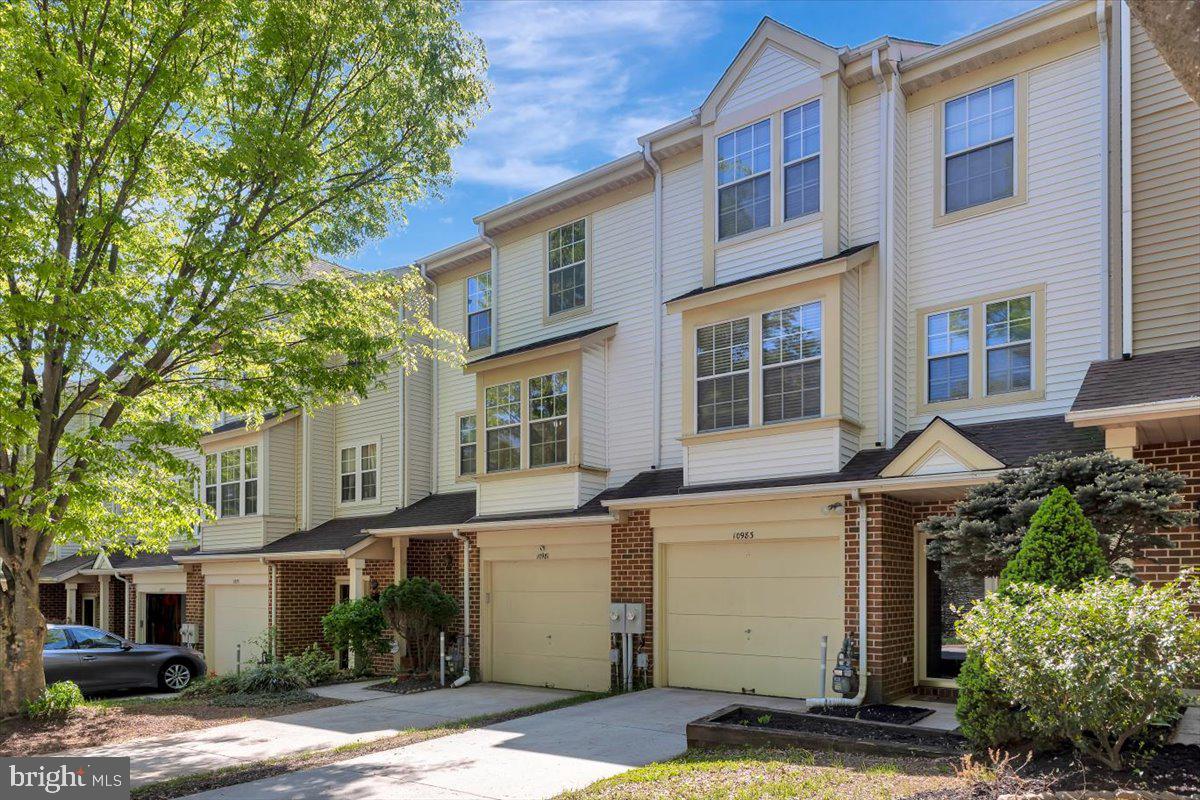 SUBURBIA/VILLAGE OF TIMBER GROVE - Residential