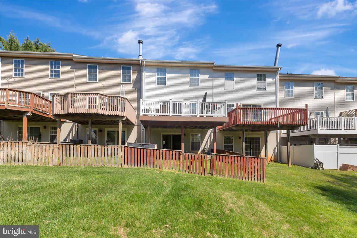 SUBURBIA/VILLAGE OF TIMBER GROVE - Residential