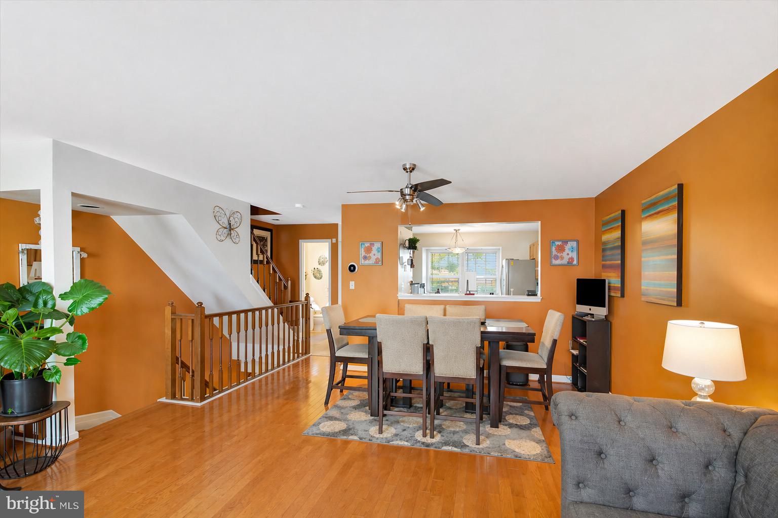 SUBURBIA/VILLAGE OF TIMBER GROVE - Residential