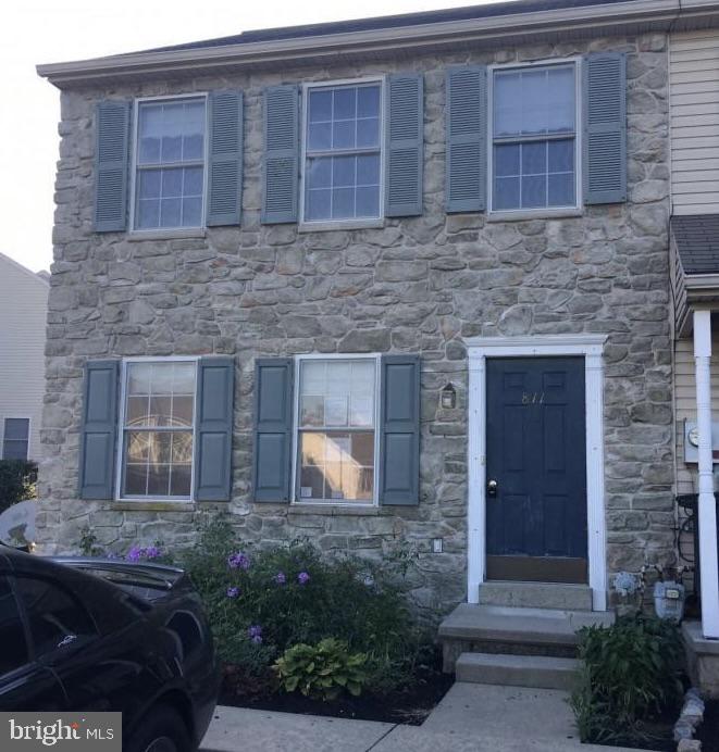 Don’t wait…Farmbrook is a convenient location with easy access to 283 for commuters and they sell fast! This nicely upgraded end unit offers a recent roof, appliances and flooring. The finished/ walk out basement has ample storage and even a kids fort undert the steps. Efficient gas heat, central air and an oversized deck are pluses.
A main floor laundry for ease
The primary bedroom is spacious, offers a vaulted ceiling with ceiling fan and even a walk in closet!
$800/year includes mow and snow so you can relax and do the things that matter to you.