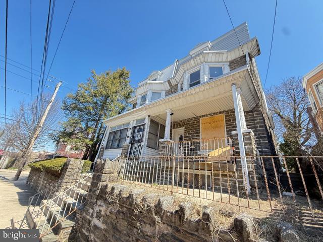 FERN ROCK - Residential