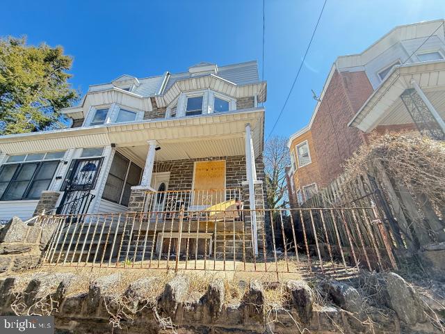 FERN ROCK - Residential