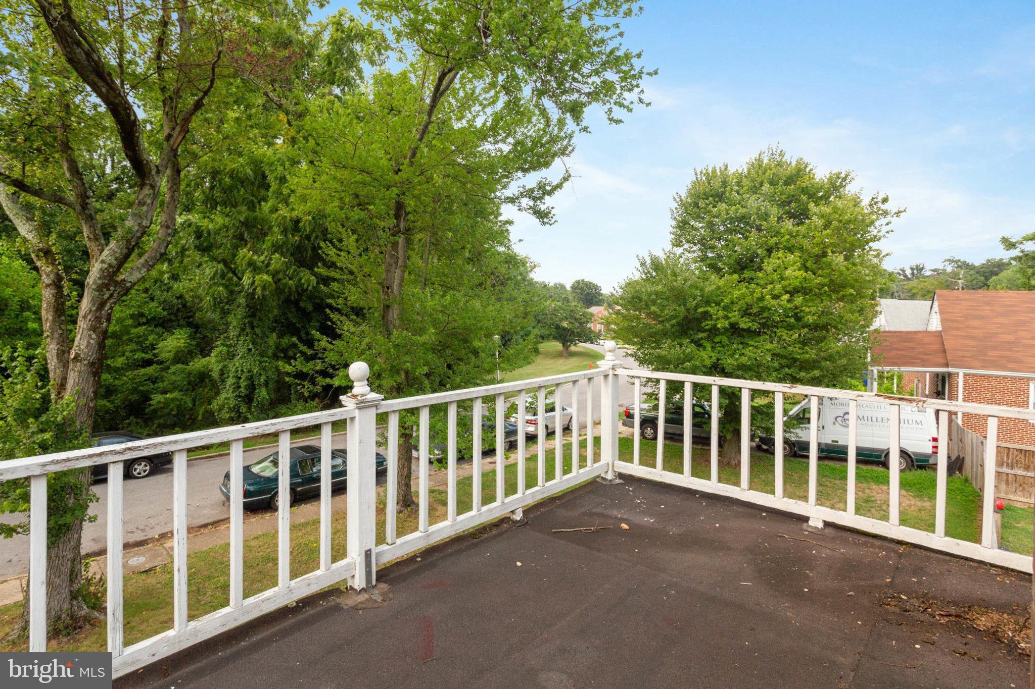 LAURAVILLE HISTORIC DISTRICT - Residential