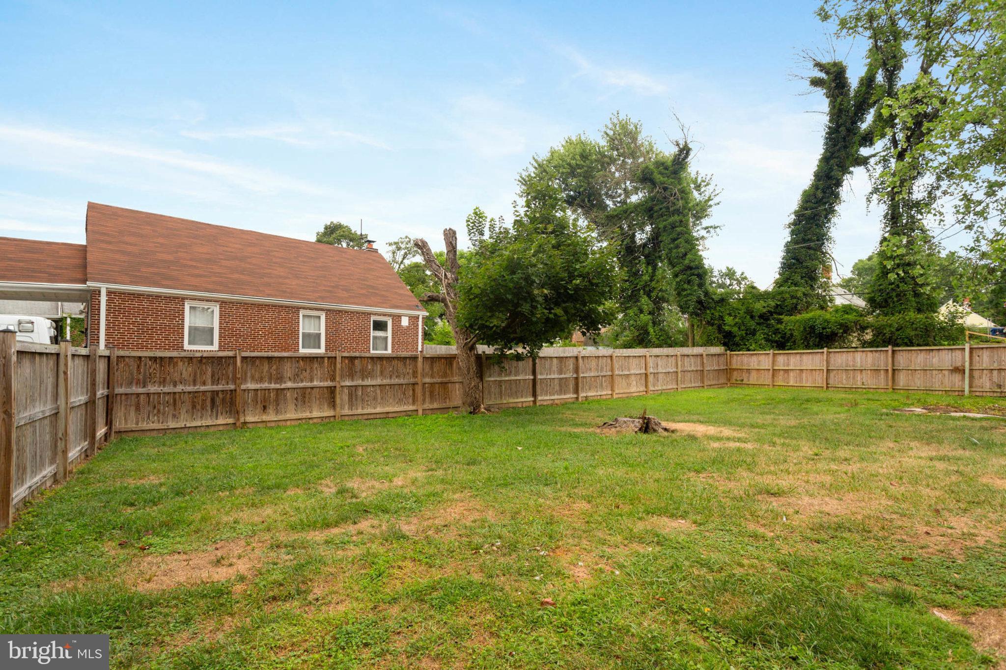 LAURAVILLE HISTORIC DISTRICT - Residential