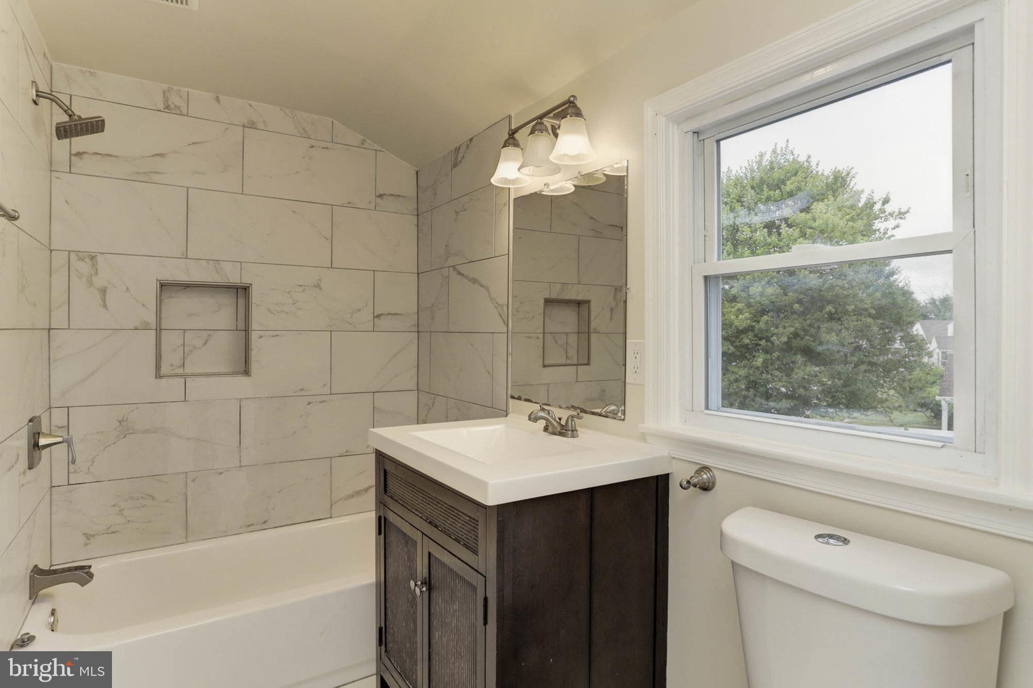 LAURAVILLE HISTORIC DISTRICT - Residential