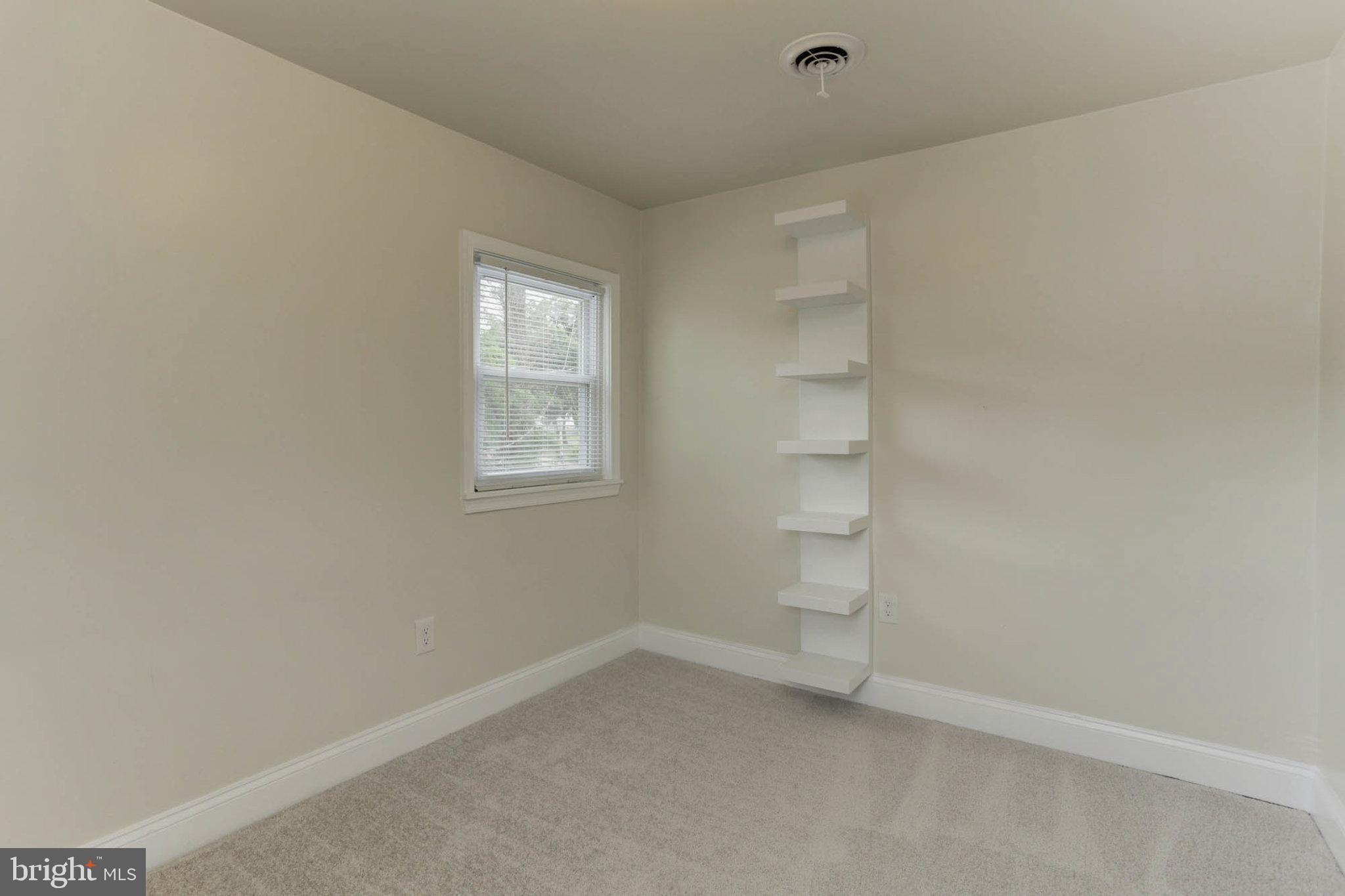 LAURAVILLE HISTORIC DISTRICT - Residential