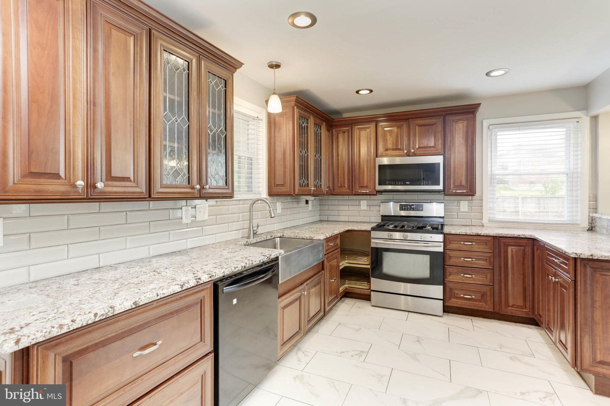 LAURAVILLE HISTORIC DISTRICT - Residential