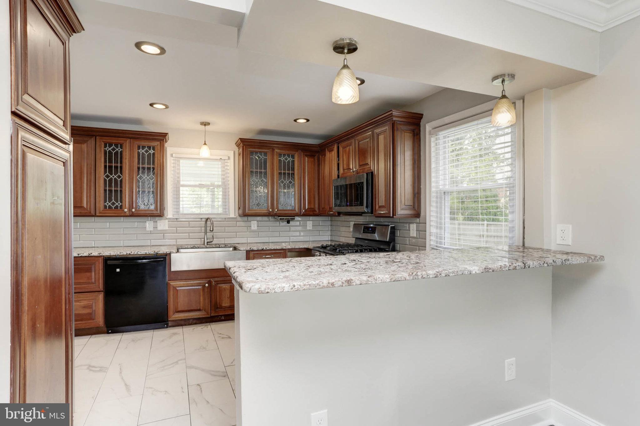 LAURAVILLE HISTORIC DISTRICT - Residential