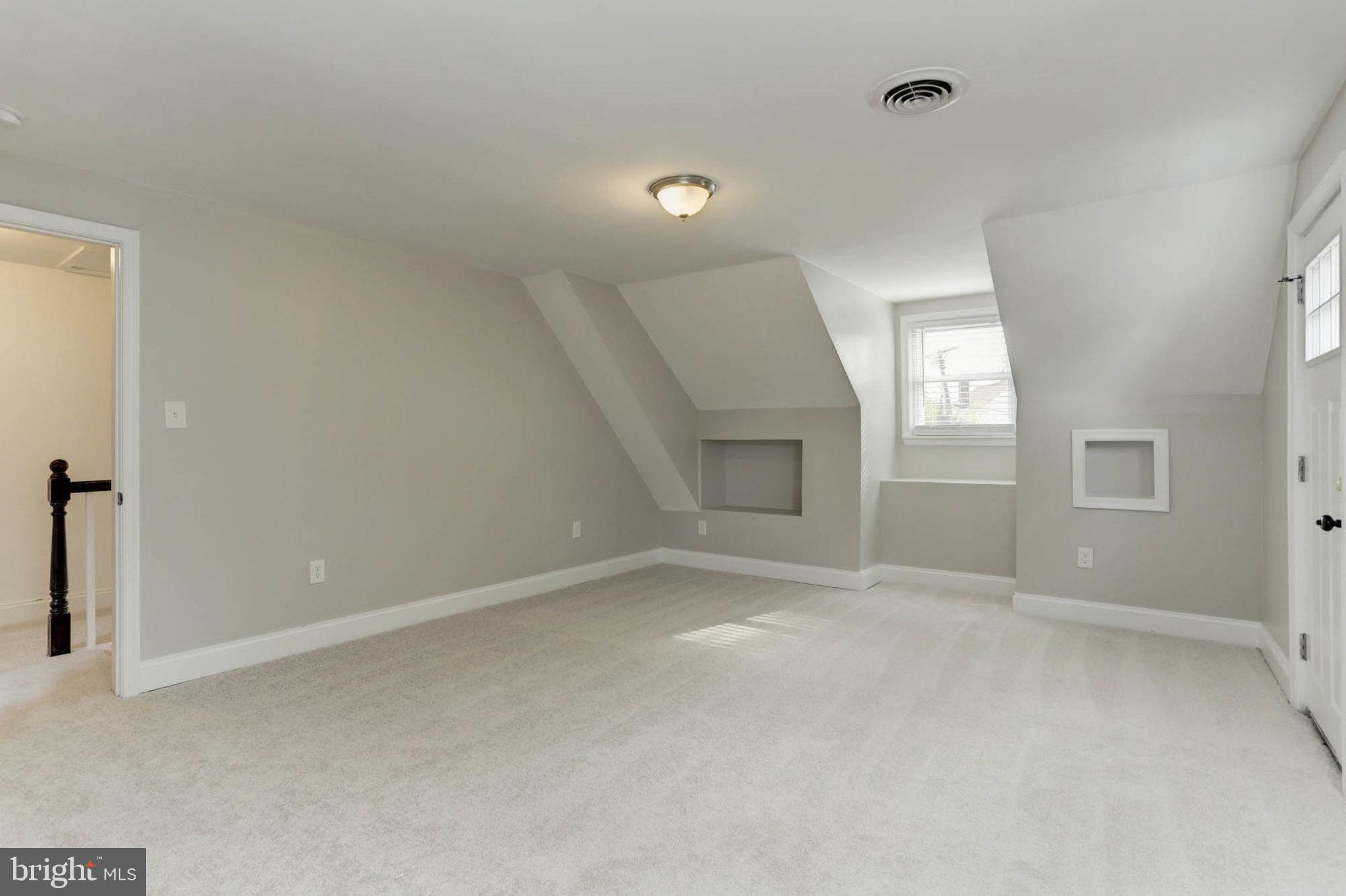 LAURAVILLE HISTORIC DISTRICT - Residential