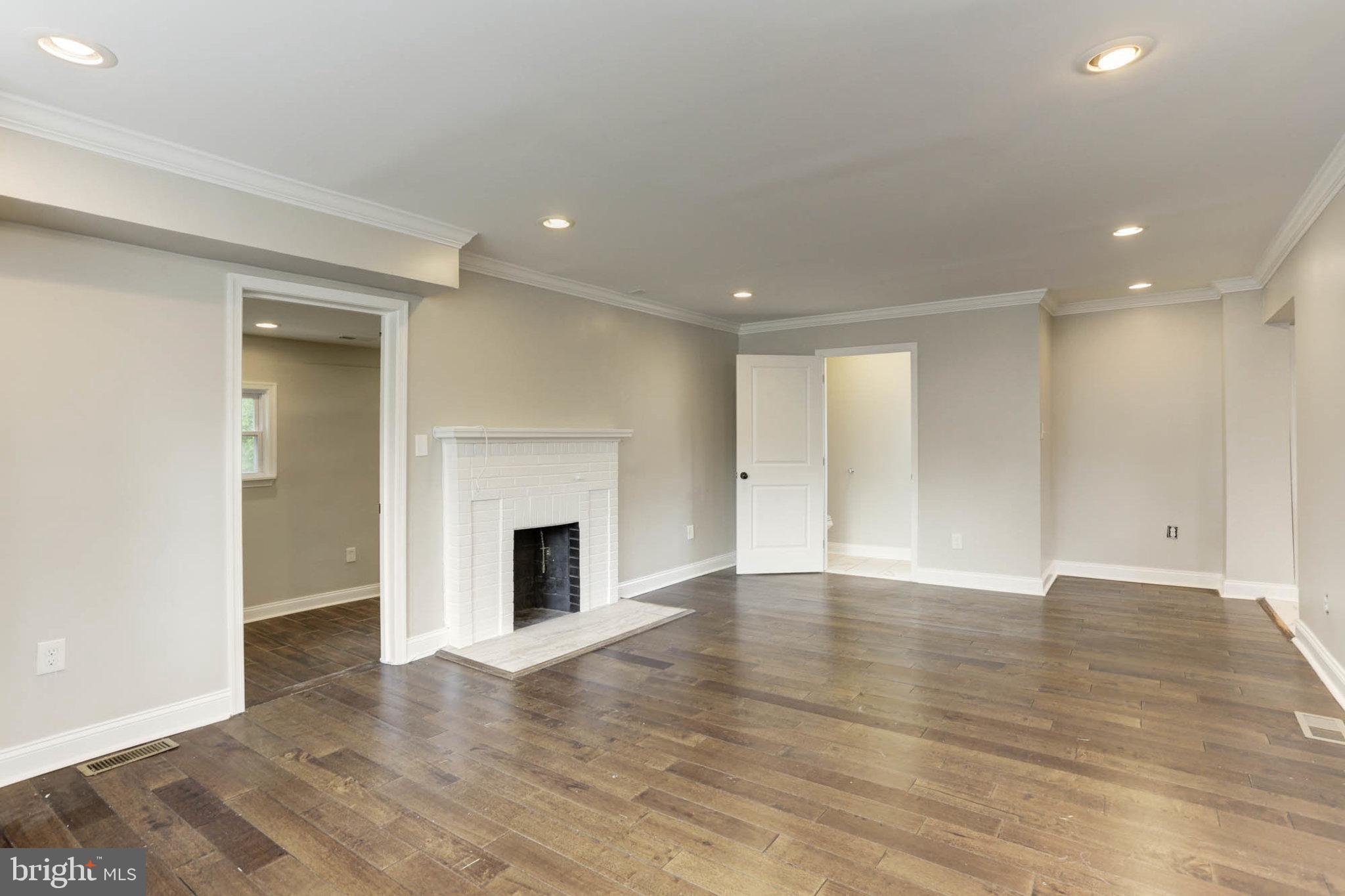 LAURAVILLE HISTORIC DISTRICT - Residential