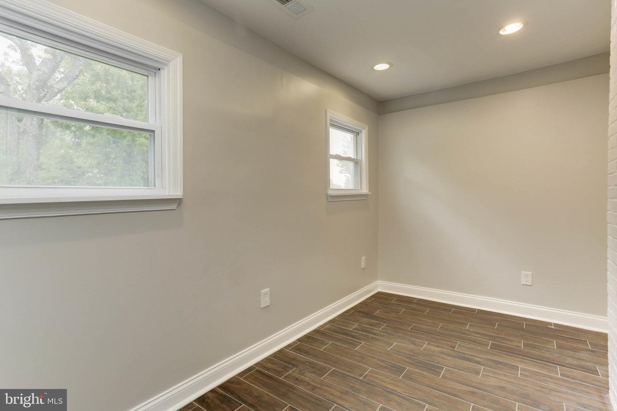 LAURAVILLE HISTORIC DISTRICT - Residential