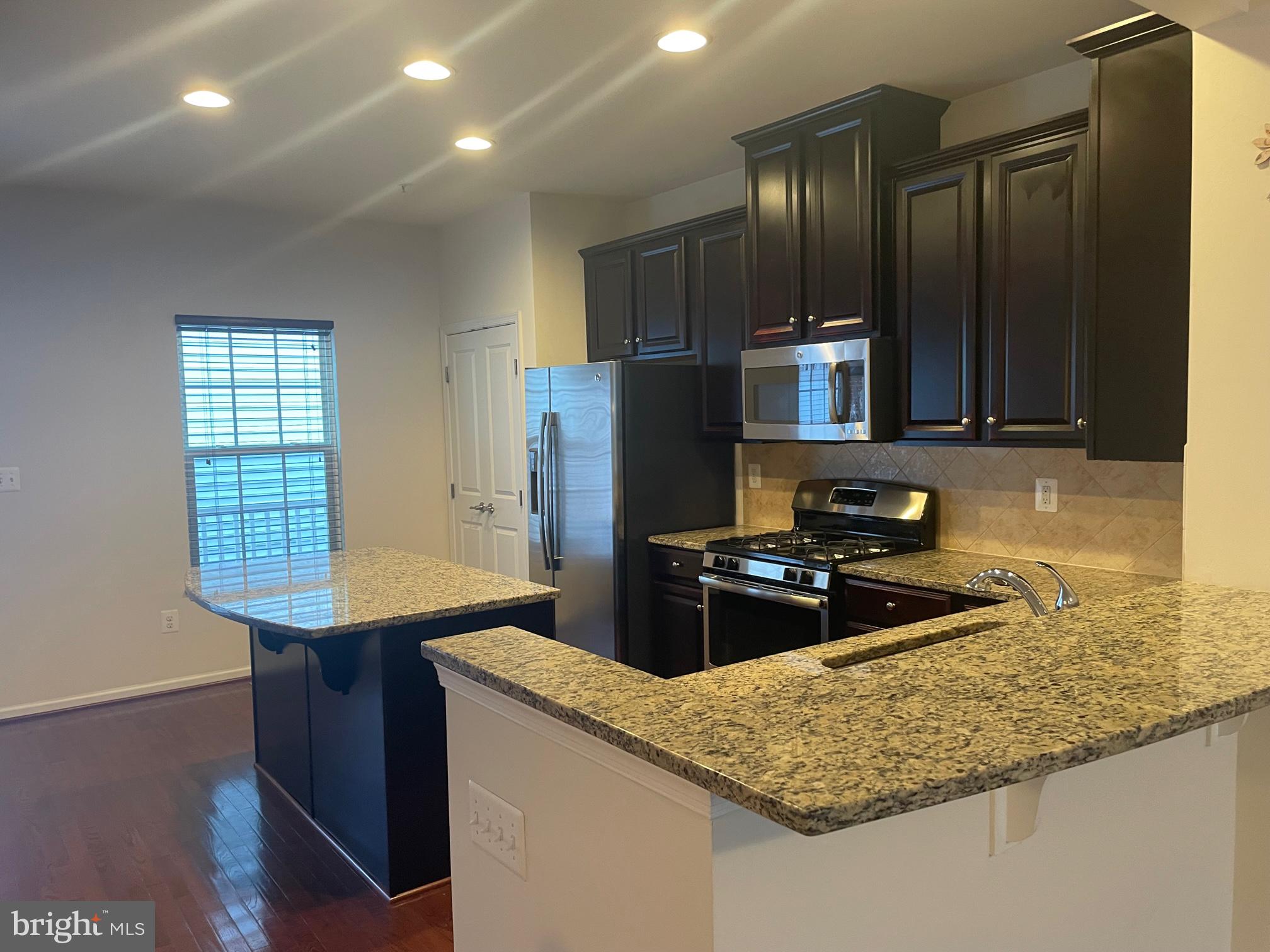 HOWARD SQUARE - Residential Lease