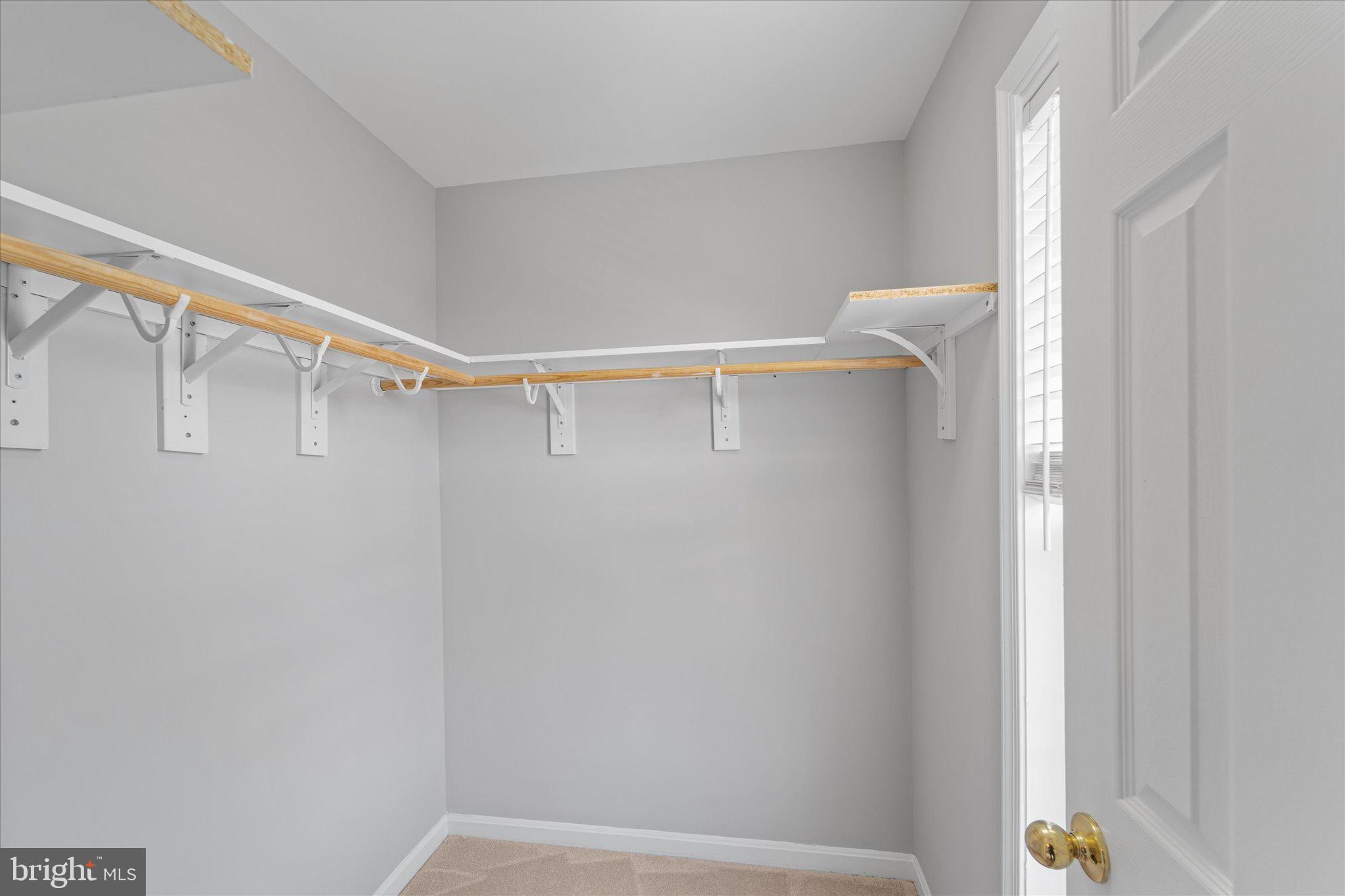 ASHBURN VILLAGE - Residential