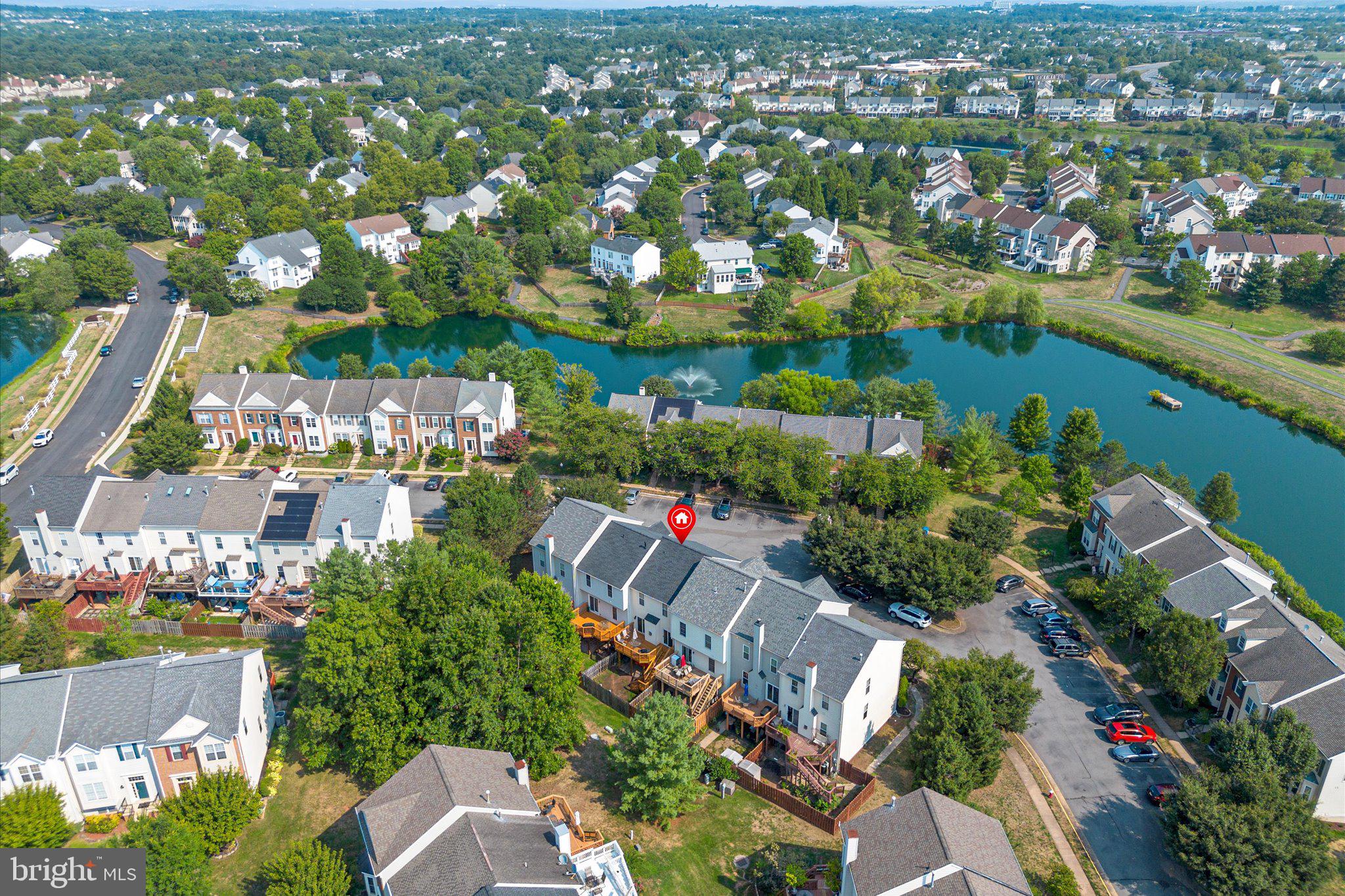 ASHBURN VILLAGE - Residential