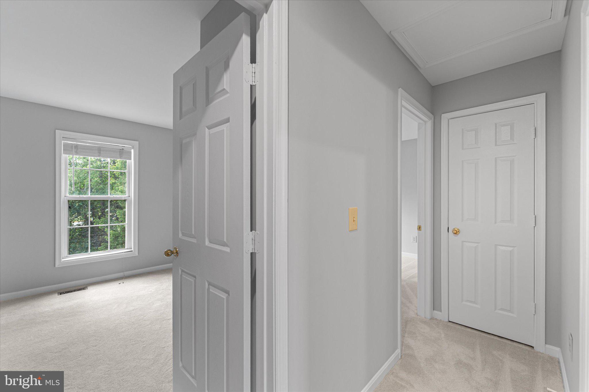 ASHBURN VILLAGE - Residential