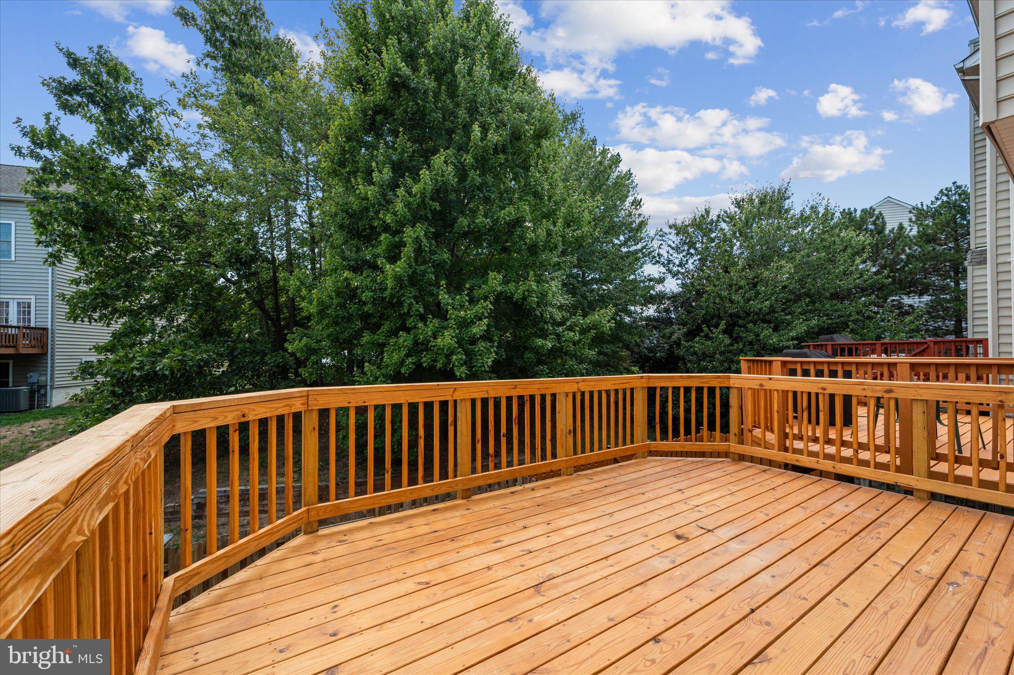 ASHBURN VILLAGE - Residential