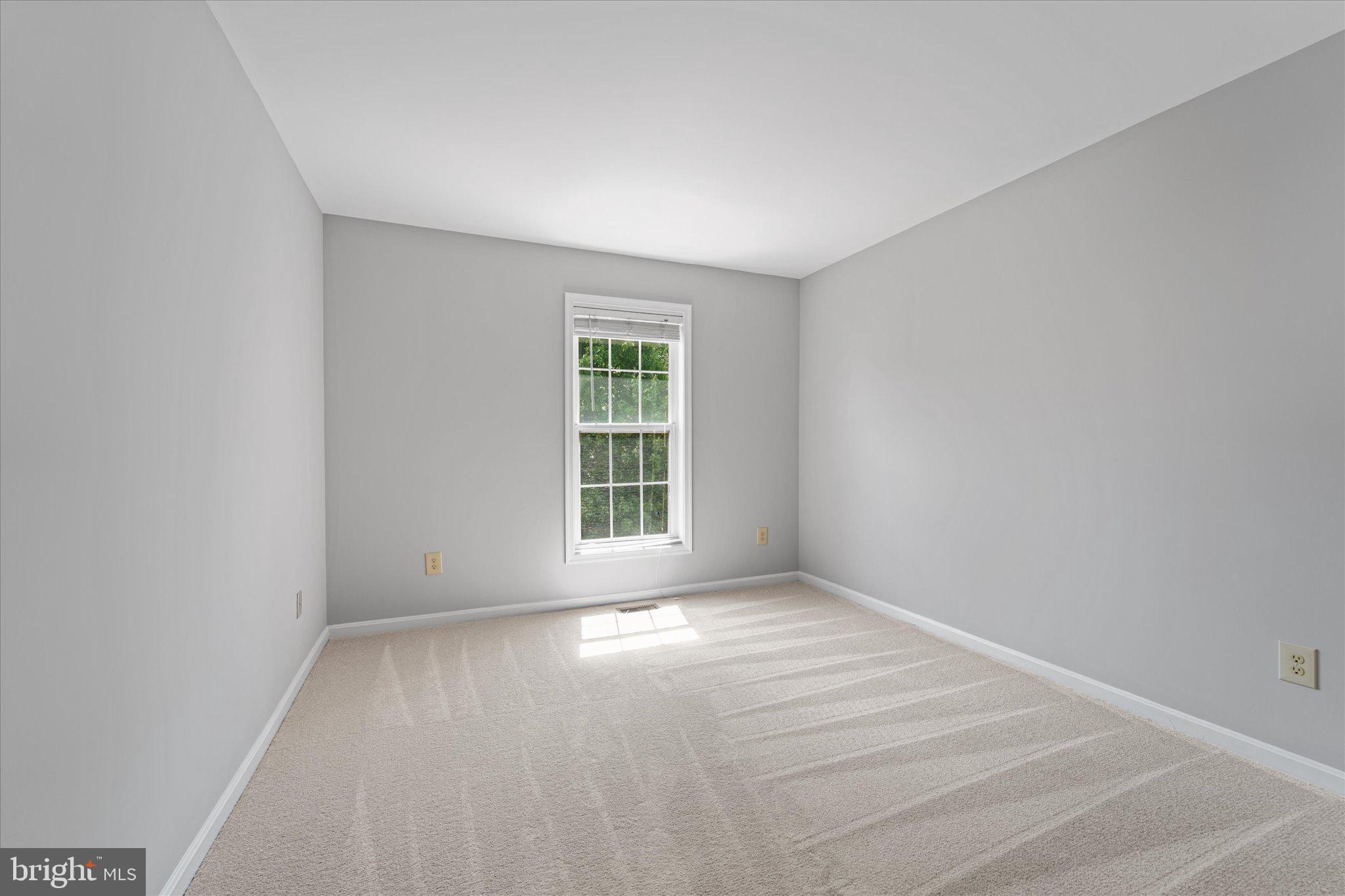 ASHBURN VILLAGE - Residential