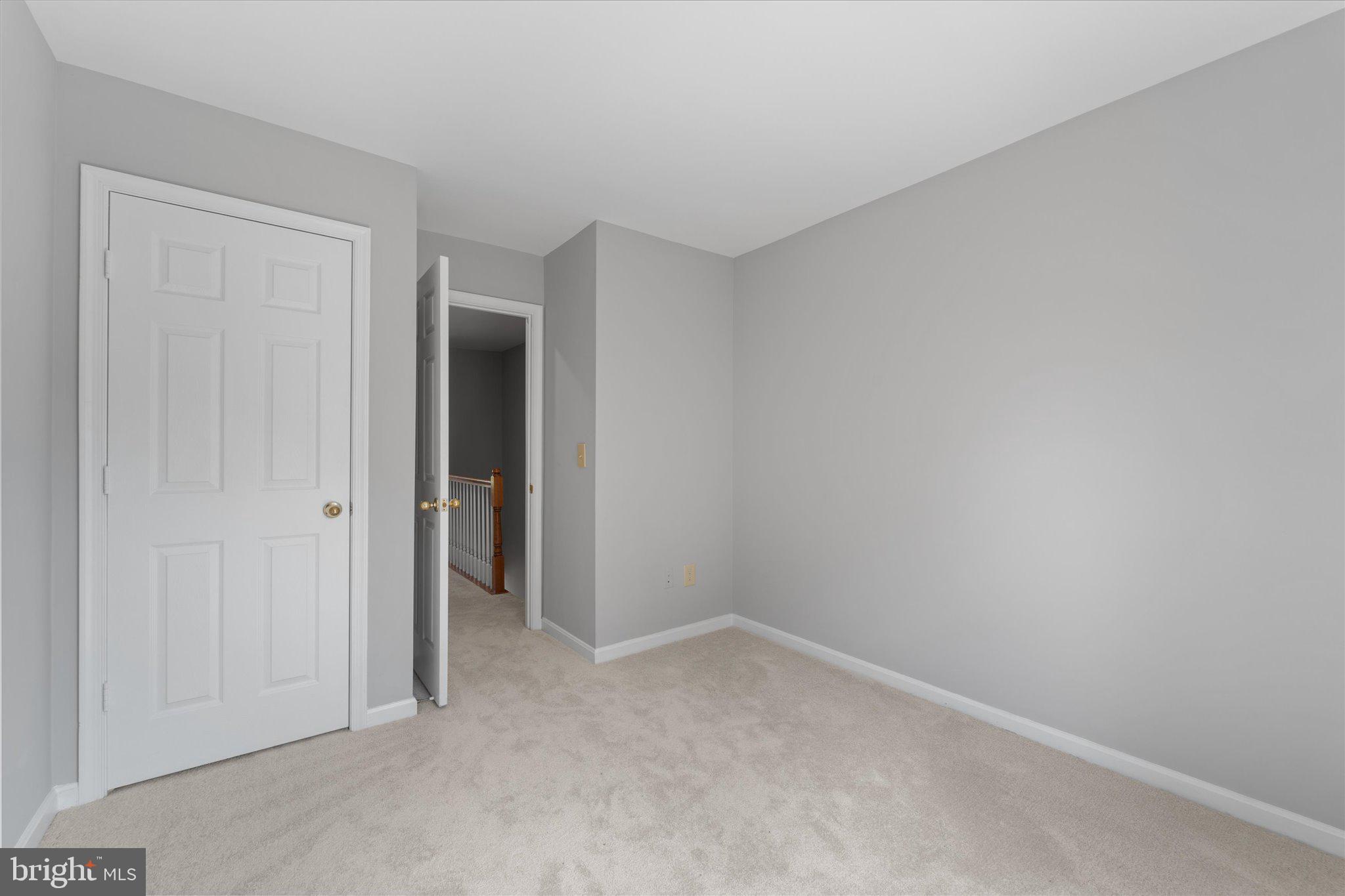 ASHBURN VILLAGE - Residential