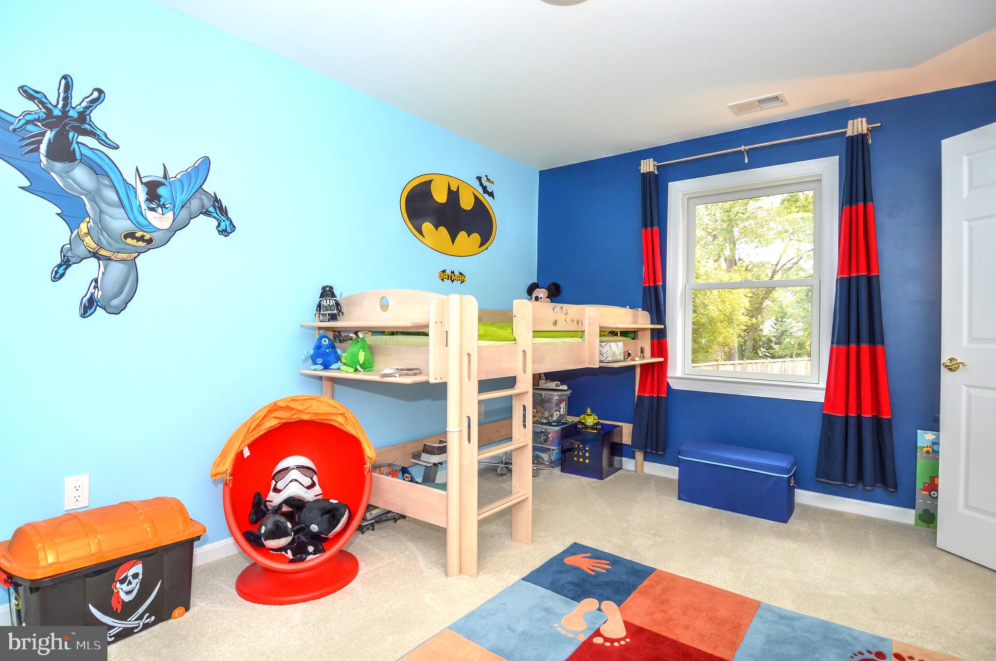 LAKEVALE COURT - Residential