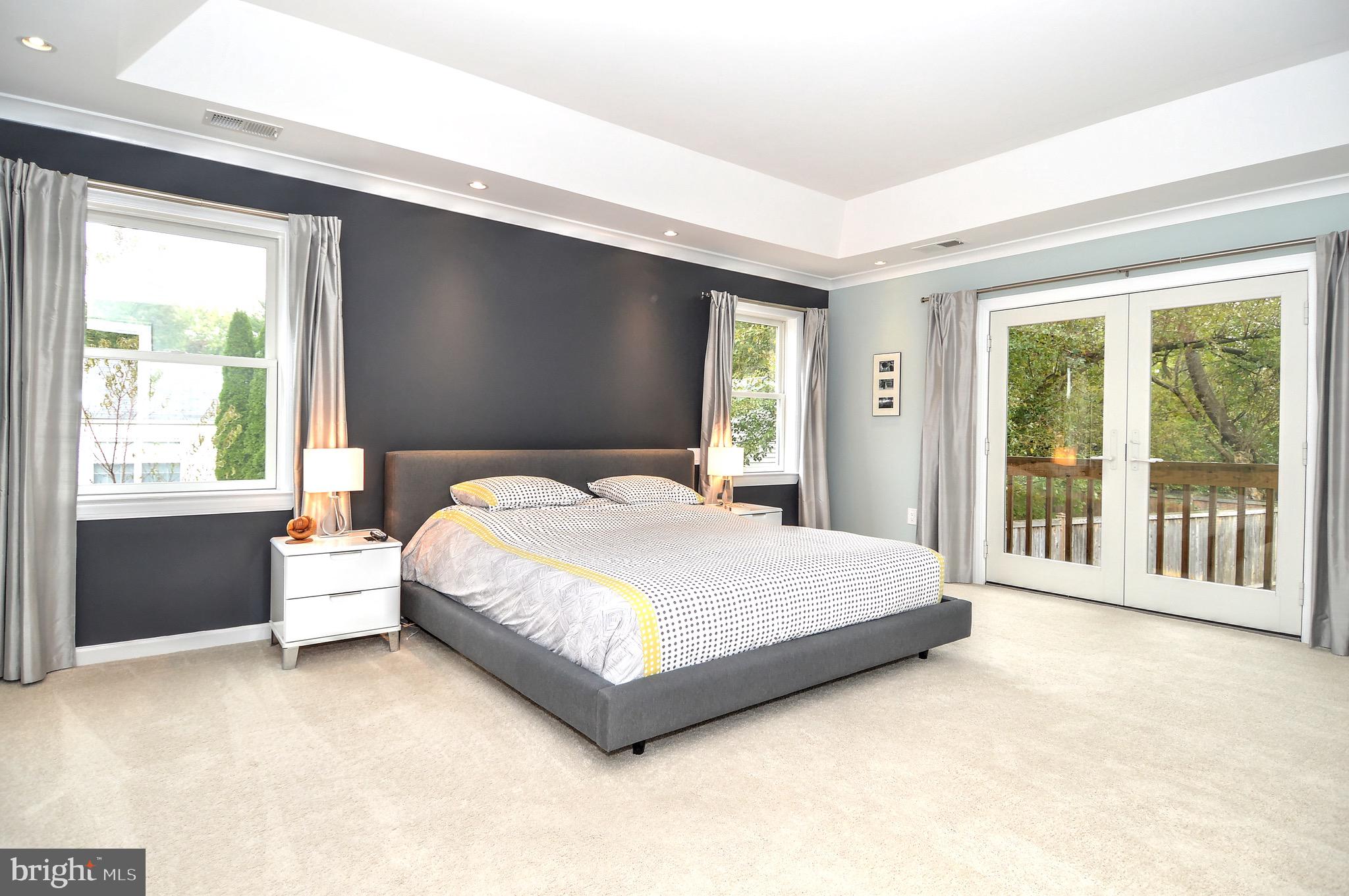 LAKEVALE COURT - Residential