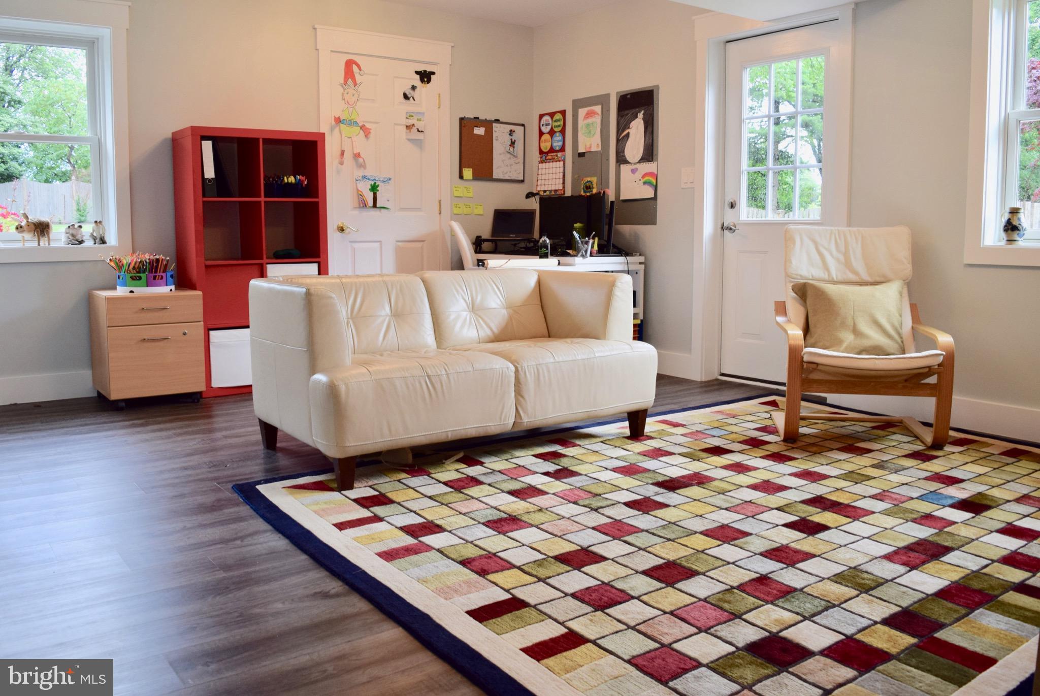 LAKEVALE COURT - Residential