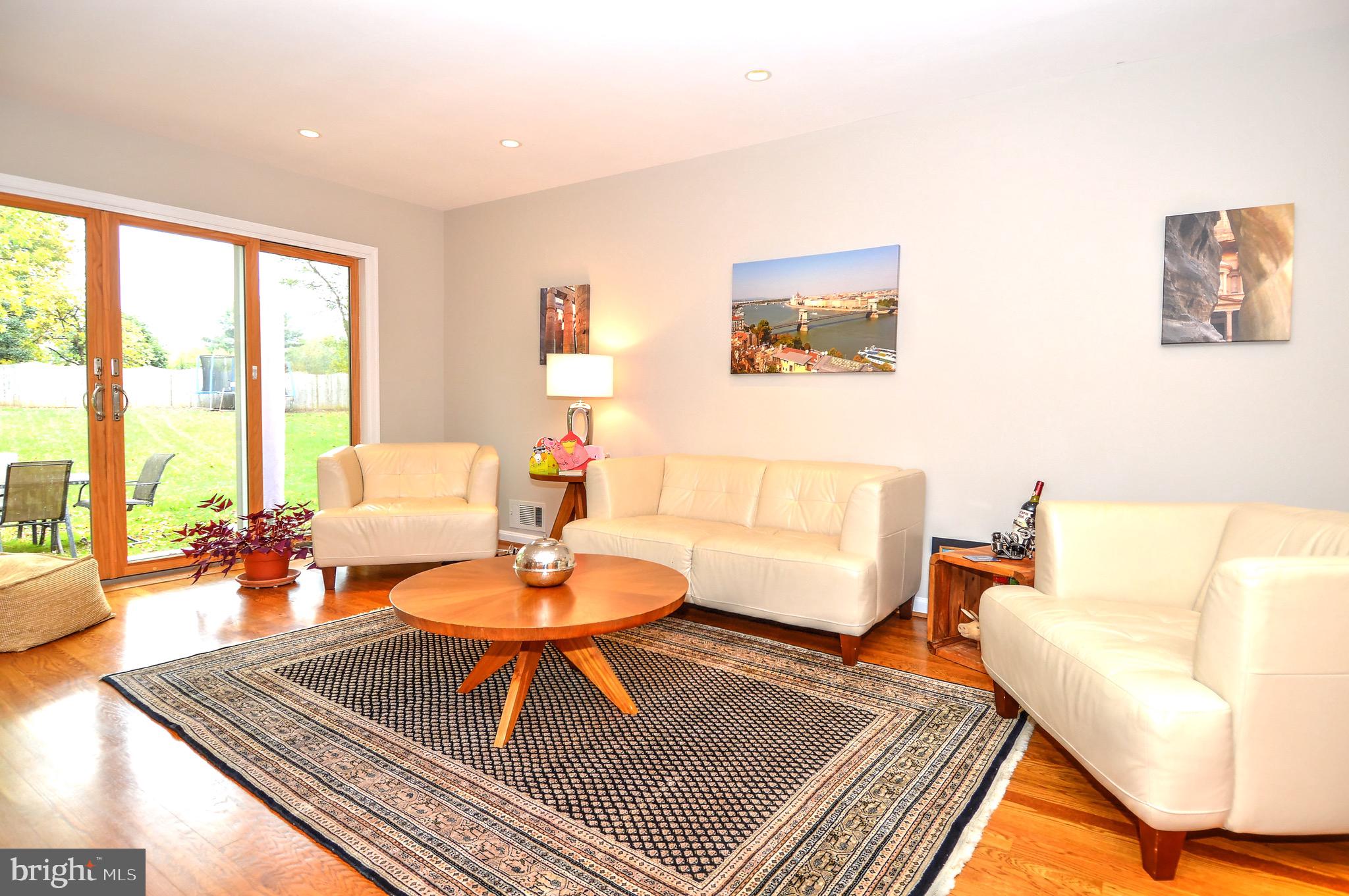 LAKEVALE COURT - Residential