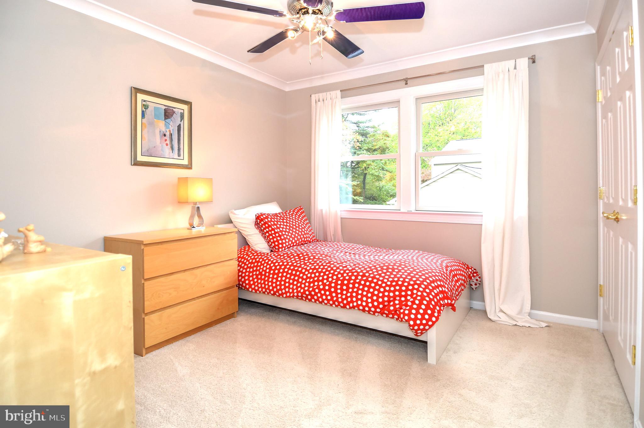 LAKEVALE COURT - Residential